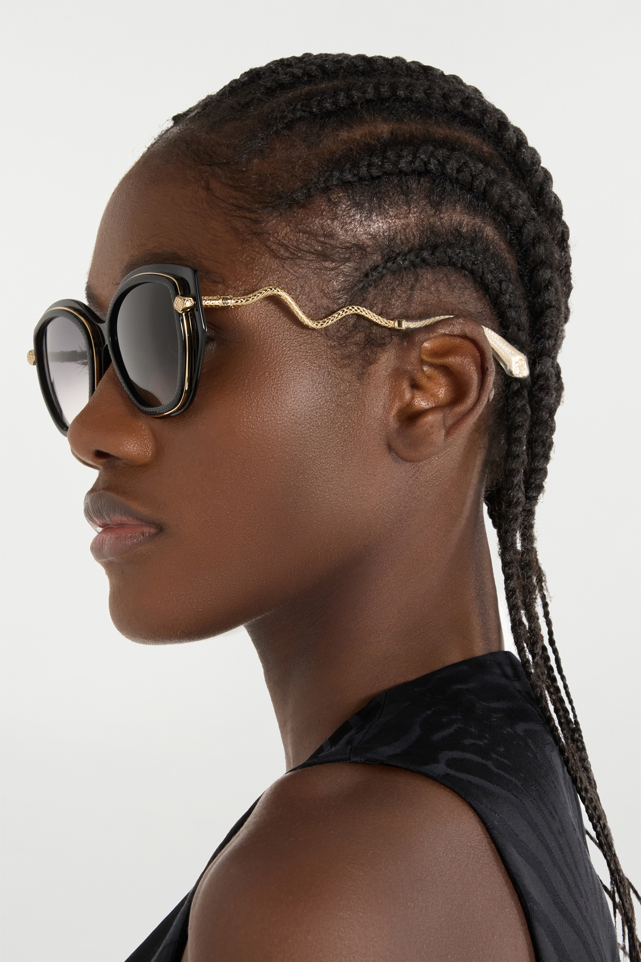 Shop Roberto Cavalli Sonnenbrille Mit Breiter Und Femininer Vorderseite Und Doppeltem Ring Als Dekor In Shiny Black