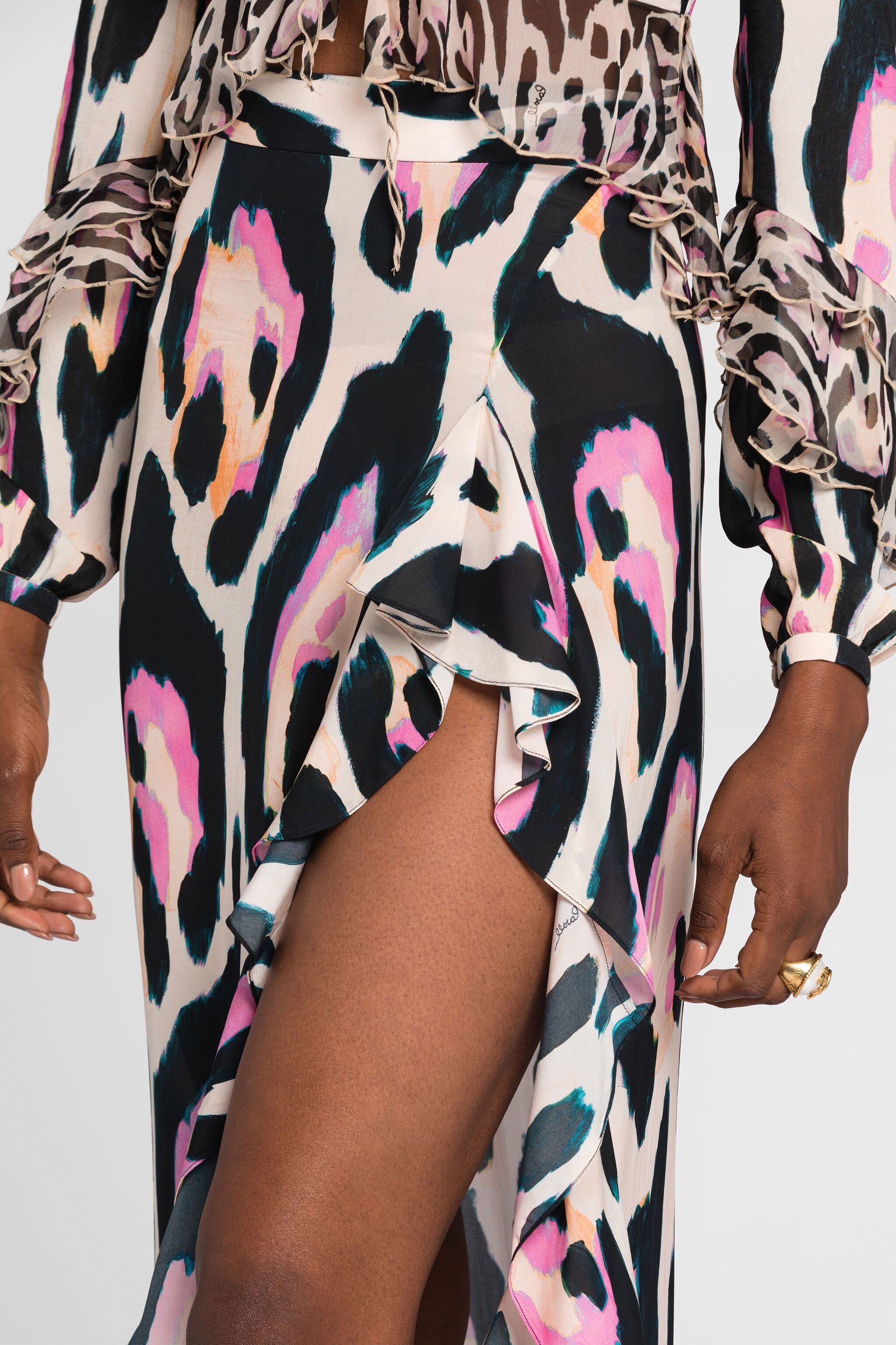 Shop Roberto Cavalli Maxirock Mit Jaguar-print Und Rüschenbesatz In Pink