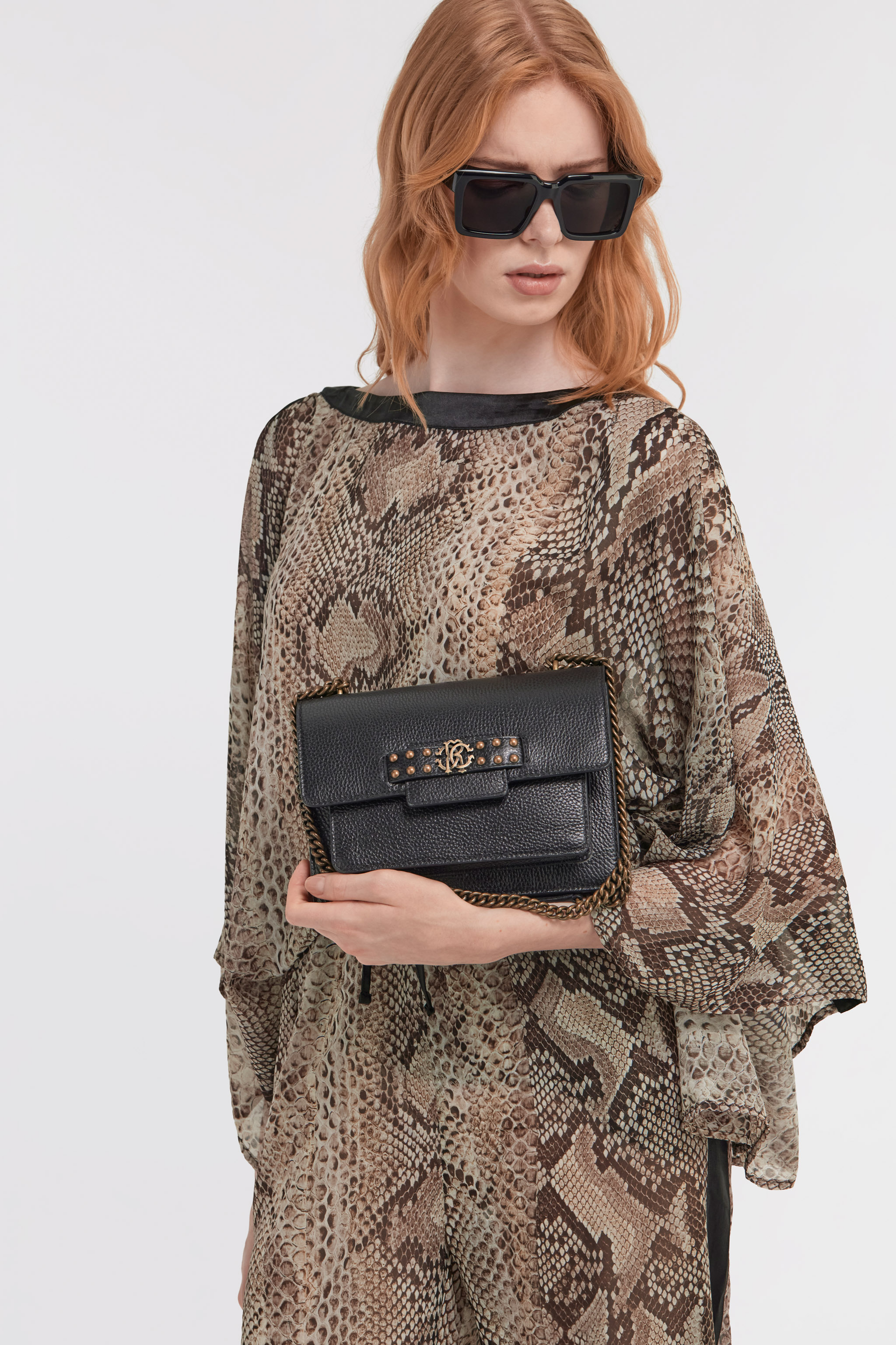 ROBERTO CAVALLI SCHULTERTASCHE MIT NIETEN 