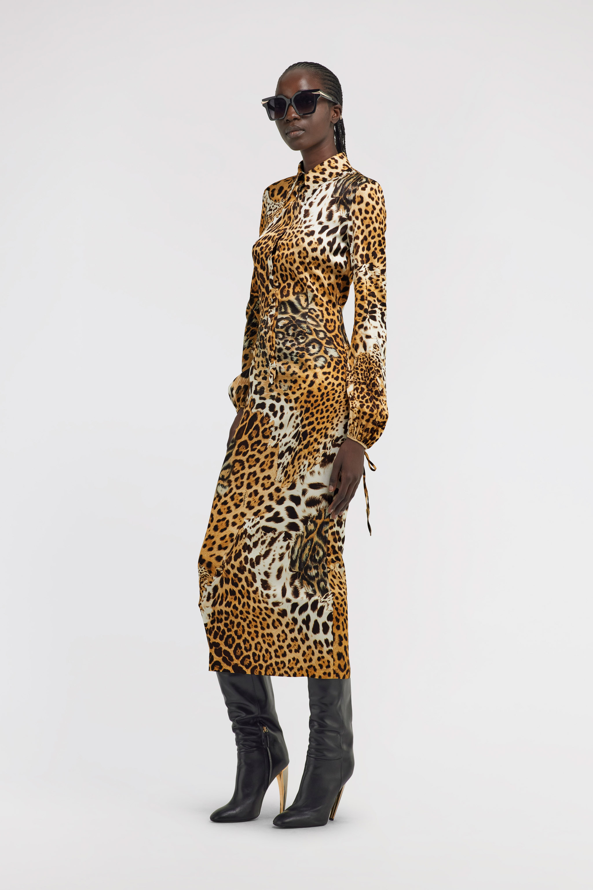 Shop Roberto Cavalli Leopardenmuster Midikleid In Light Brown