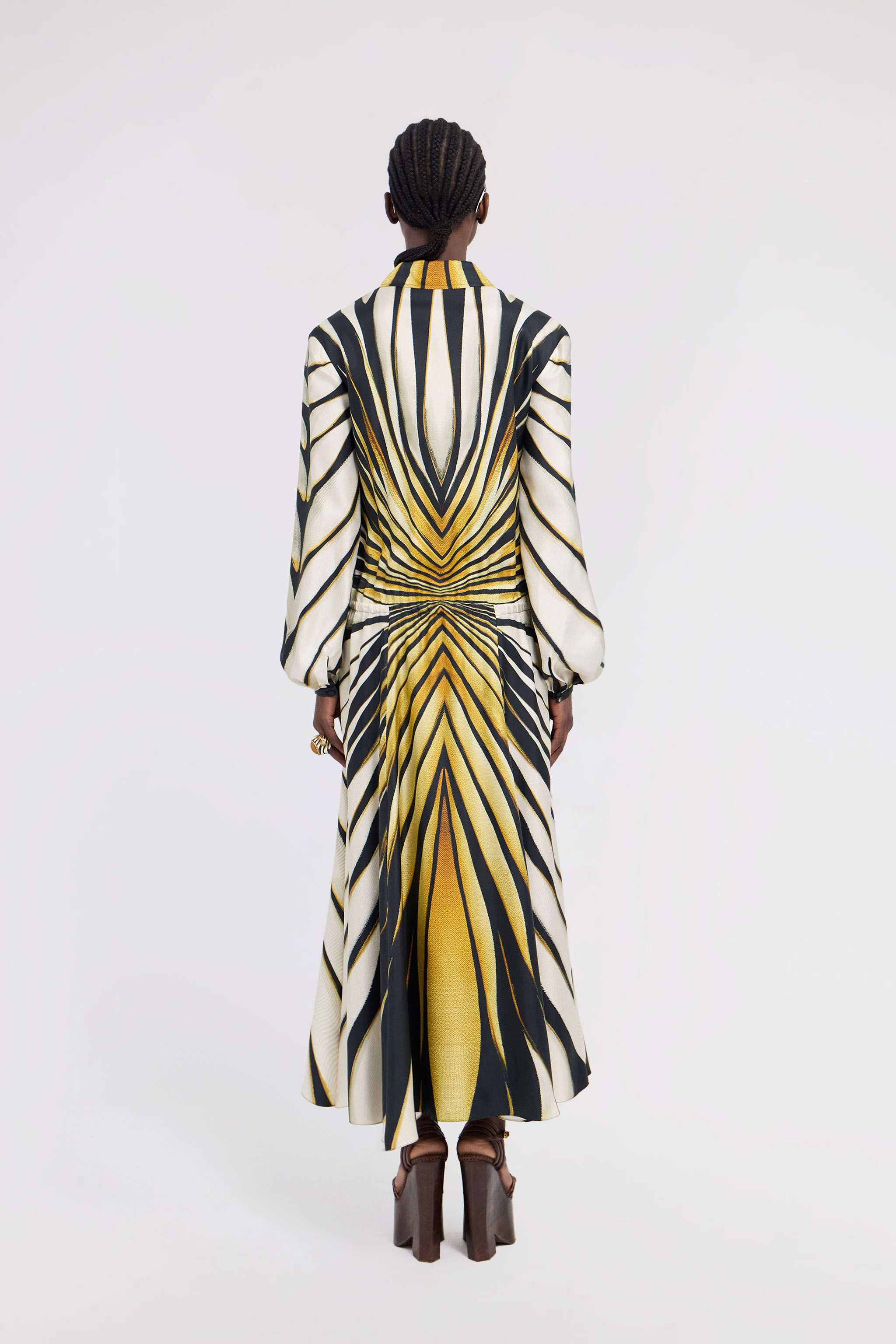 Roberto Cavalli Ray Of Gold Print Silk Shirt Dress In Gold