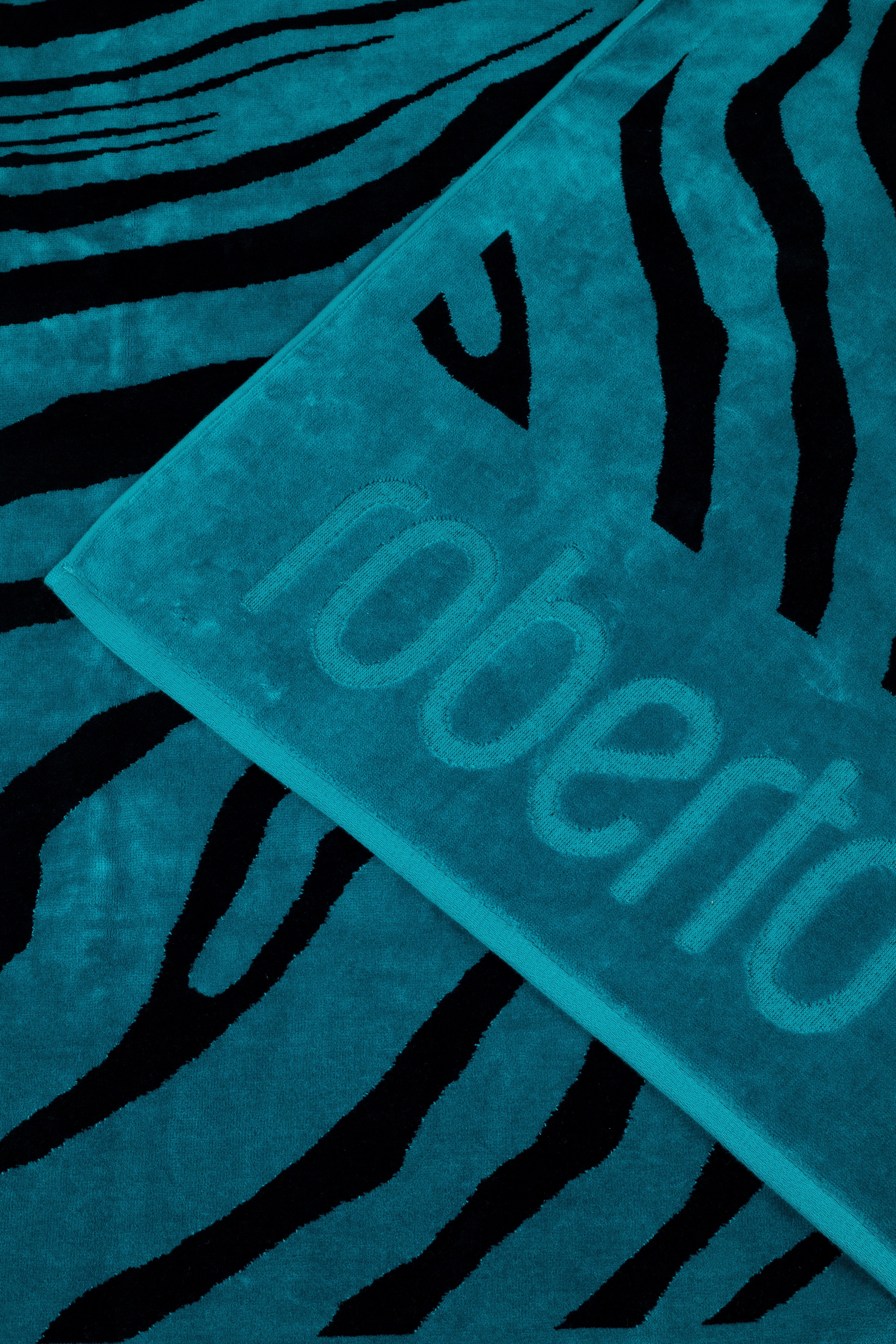 Roberto Cavalli Zebra 2000 Print Beach Towel In Blue
