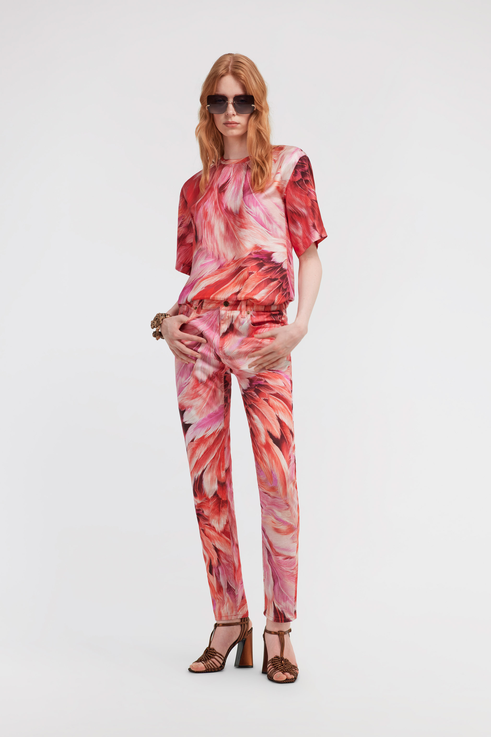 Roberto Cavalli Plumage Print T-shirt In Fuchsia