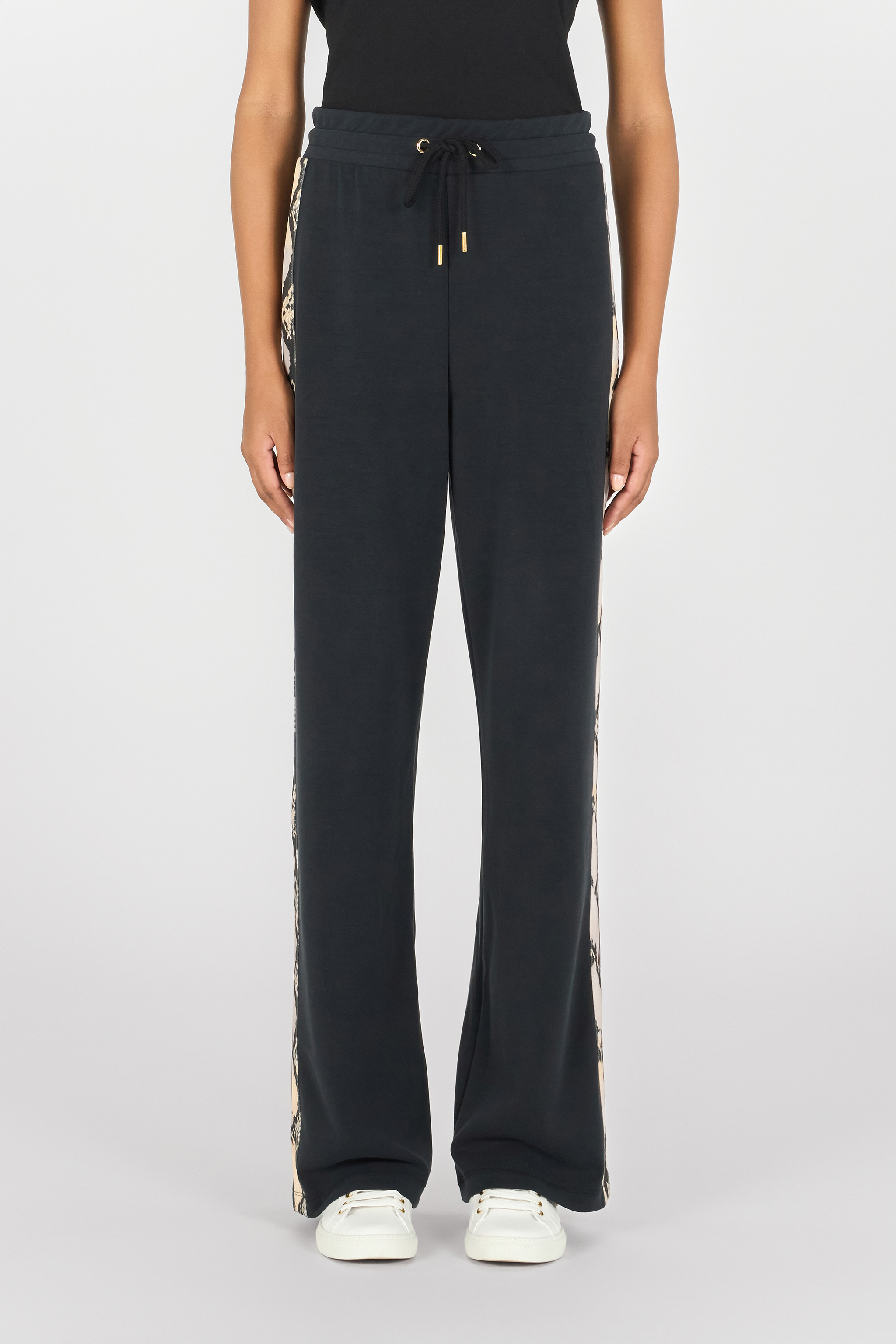 Roberto Cavalli Trousers With Snake Bands In Black