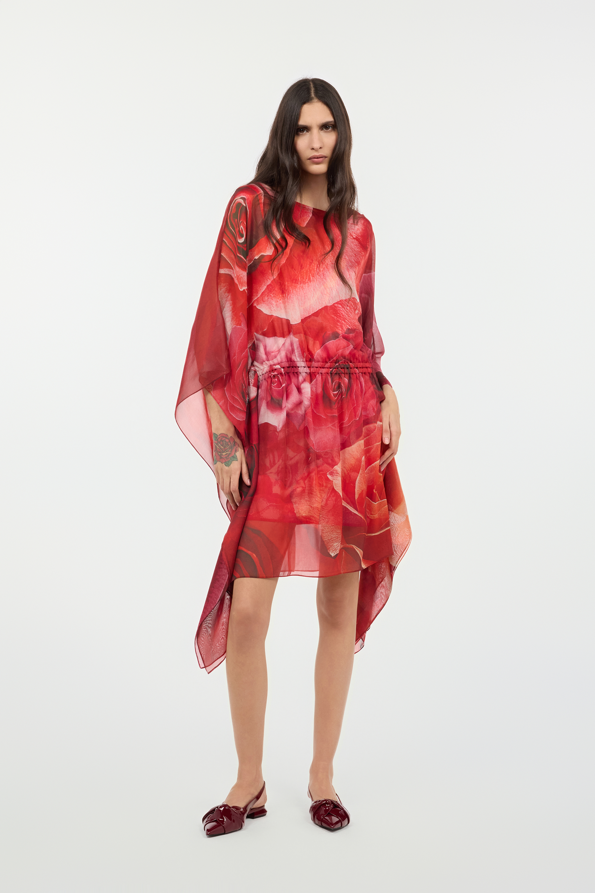 Roberto Cavalli Garden Rose Print Silk Caftan In Rosso