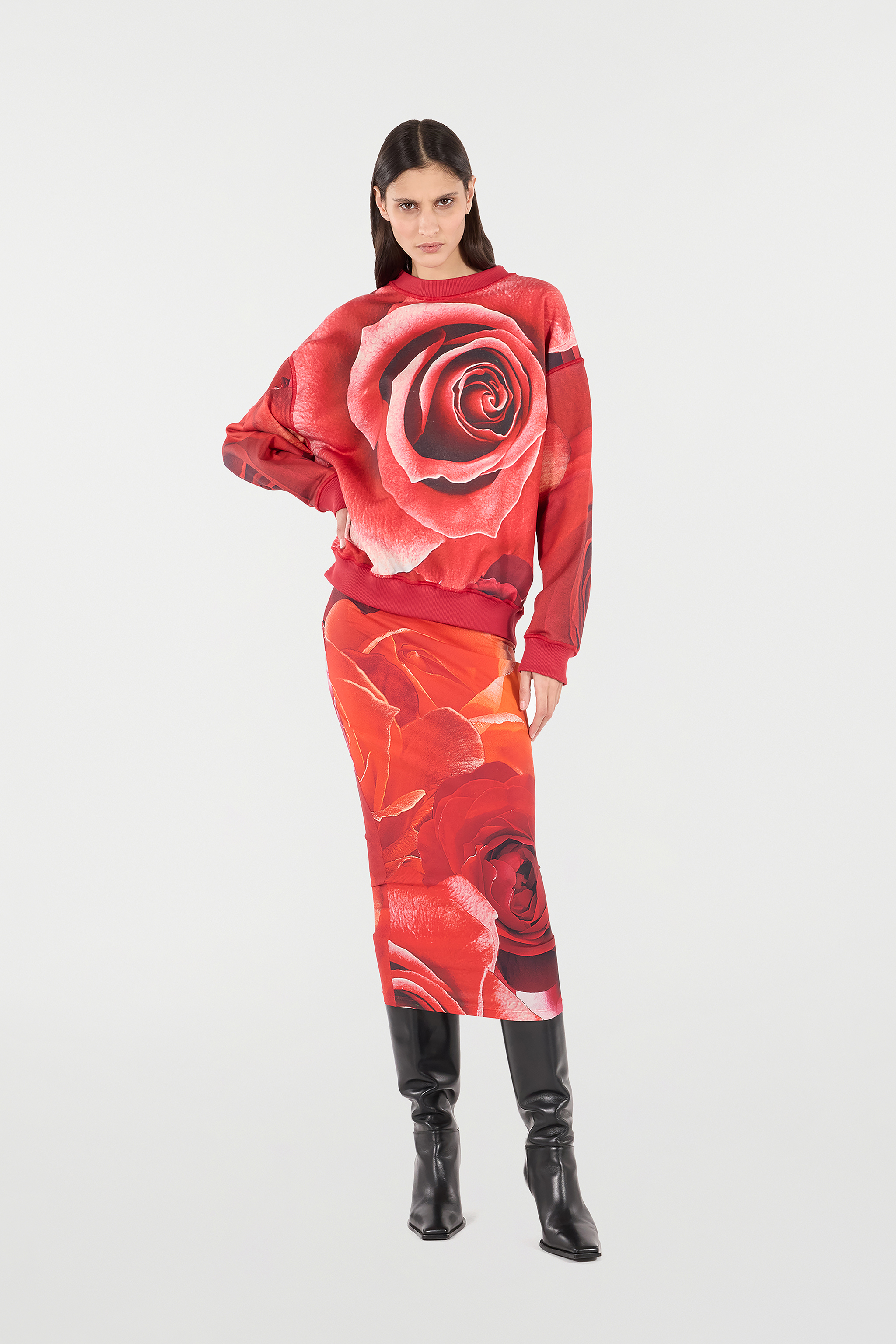 Roberto Cavalli Pencil Skirt With Rose Print In Rosso