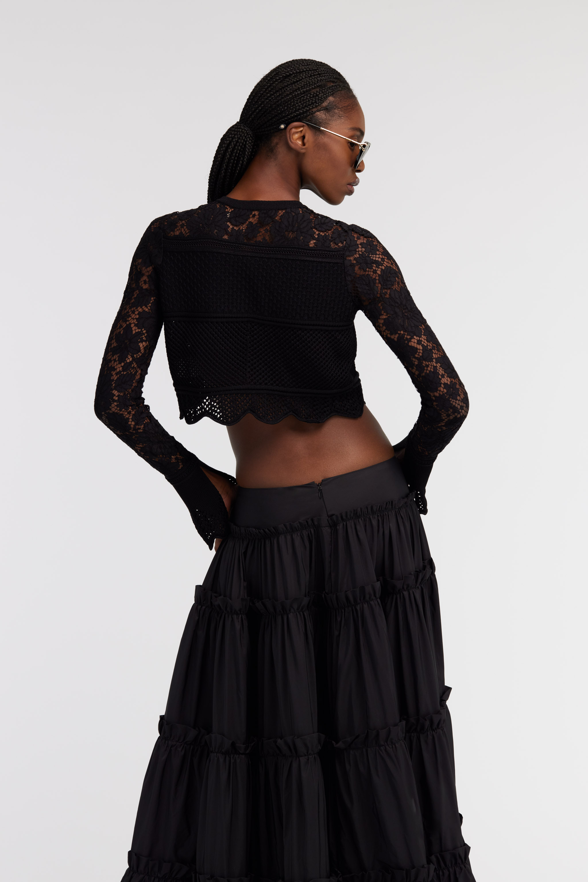 Shop Roberto Cavalli Schwarzer Spitzen-cardigan Mit Bindeband Vorne In Black