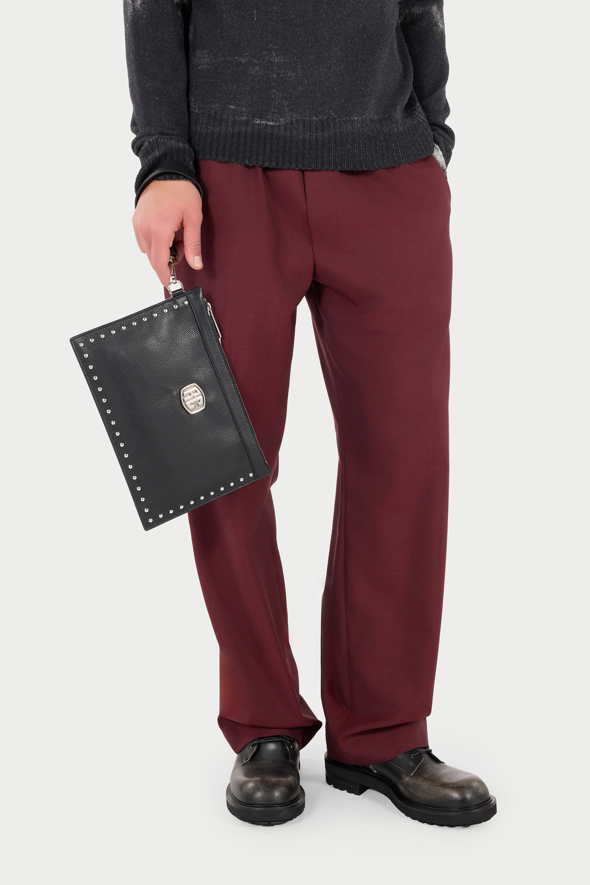 Flat Clutch With Studs