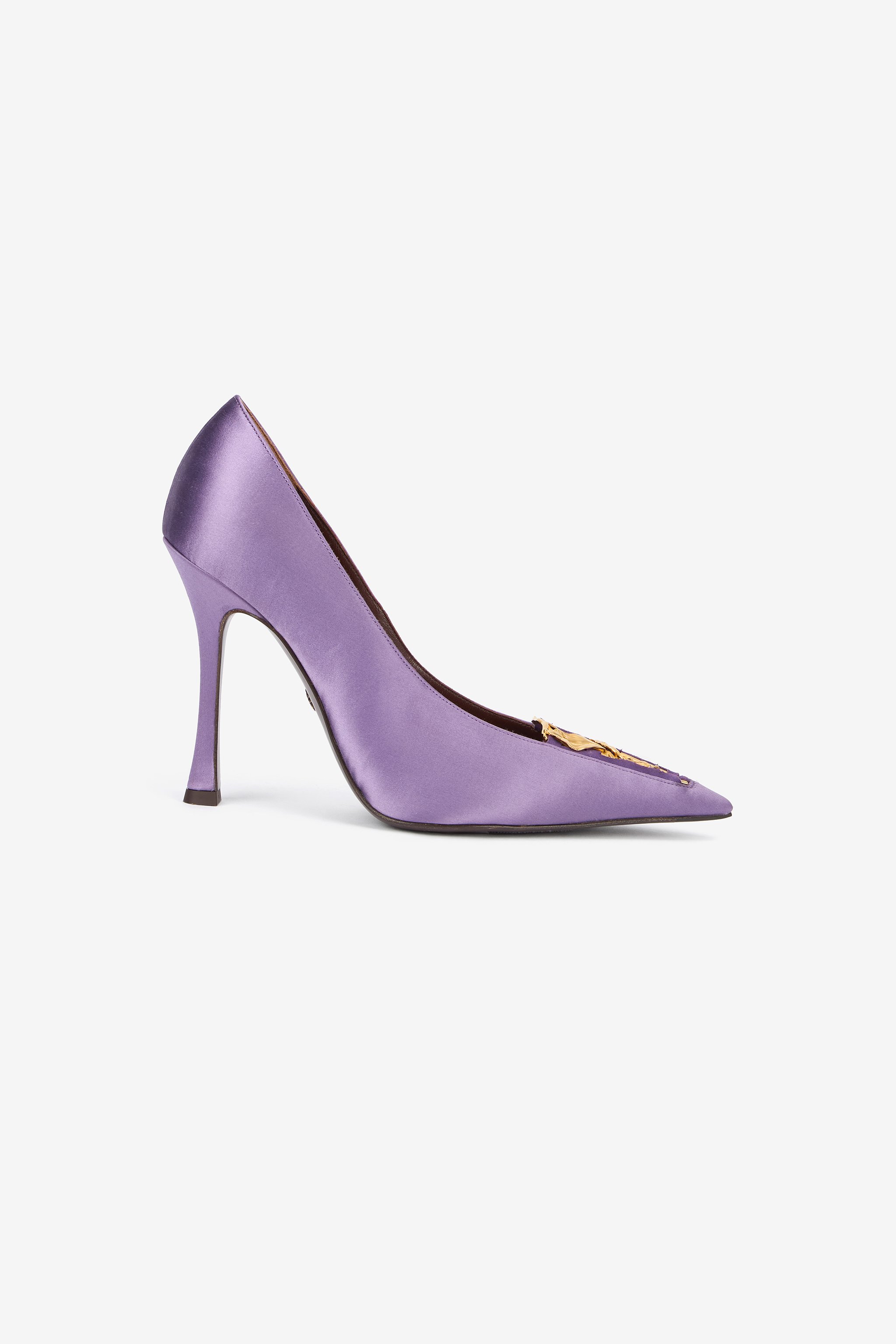 Lilac Pumps With Leaf Insert