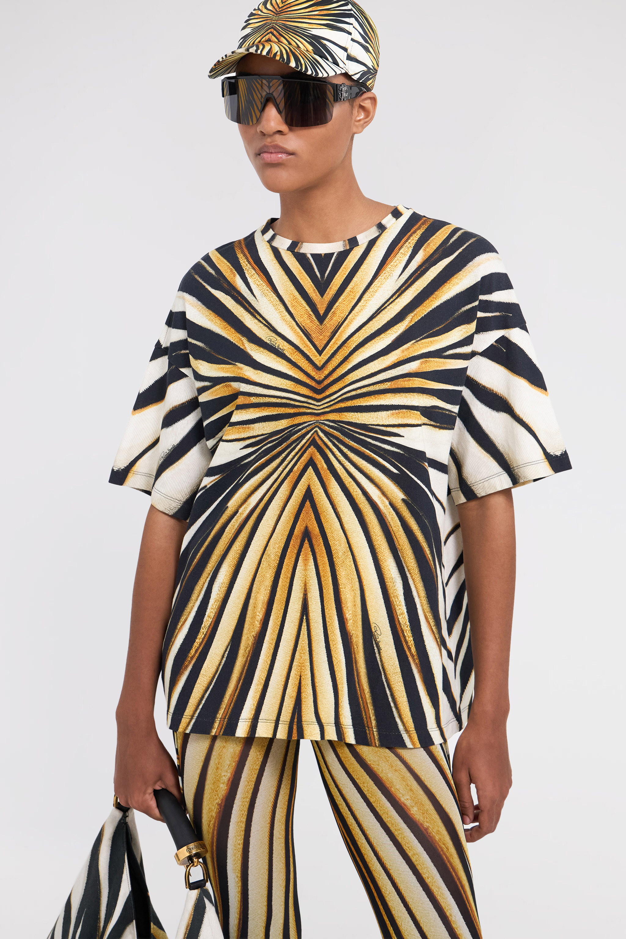 Shop Roberto Cavalli Ray Of Gold Druck T-shirt