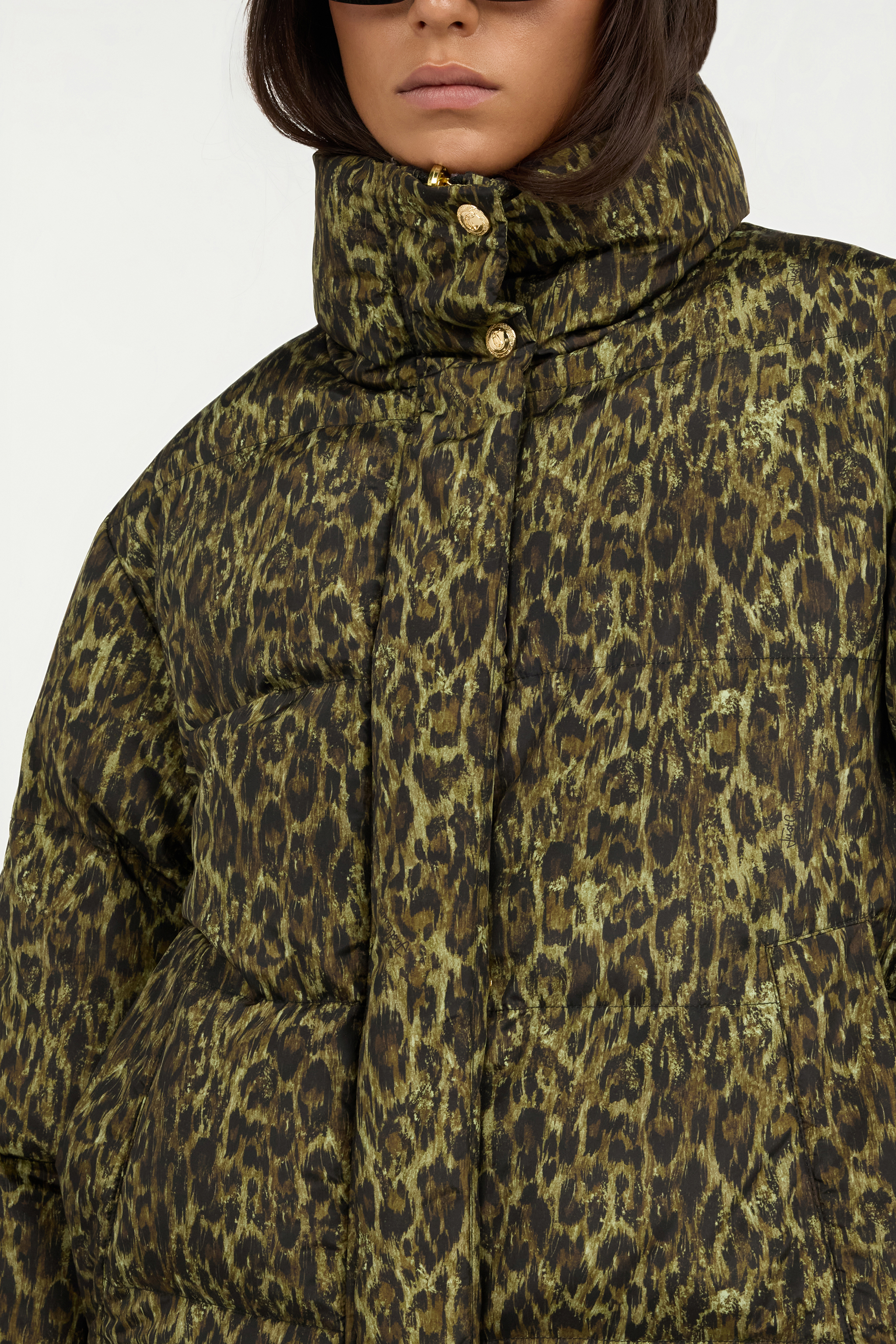 Roberto Cavalli Leopard Jacquard Print Reversible Puffer Jacket In Black