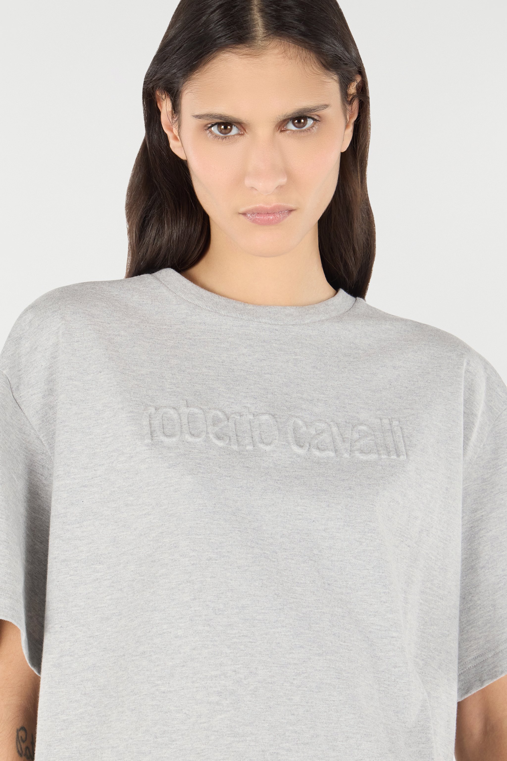 Shop Roberto Cavalli T-shirt Mit Logo In Gray