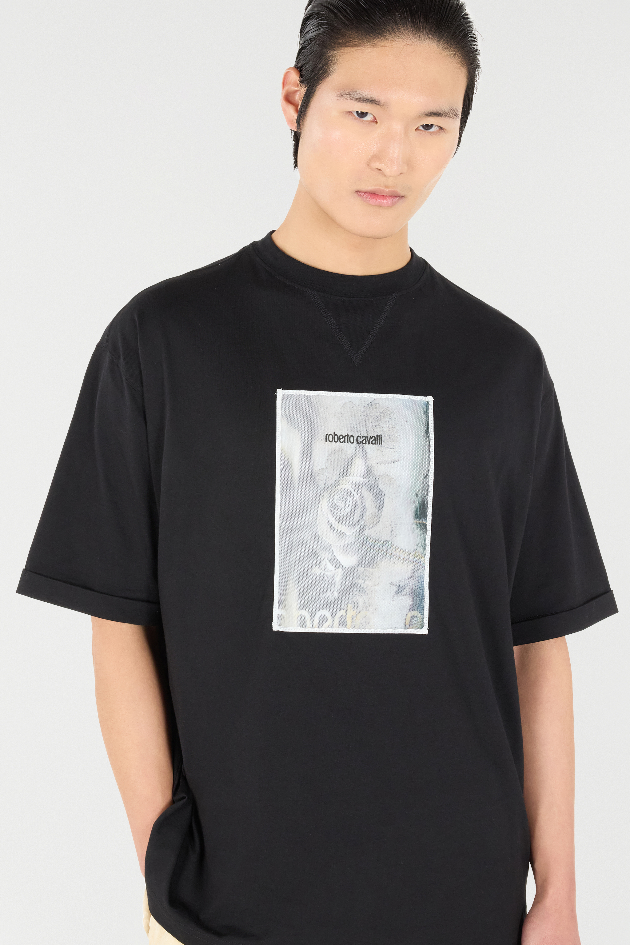 Roberto Cavalli Rose-print T-shirt With Logo In Black