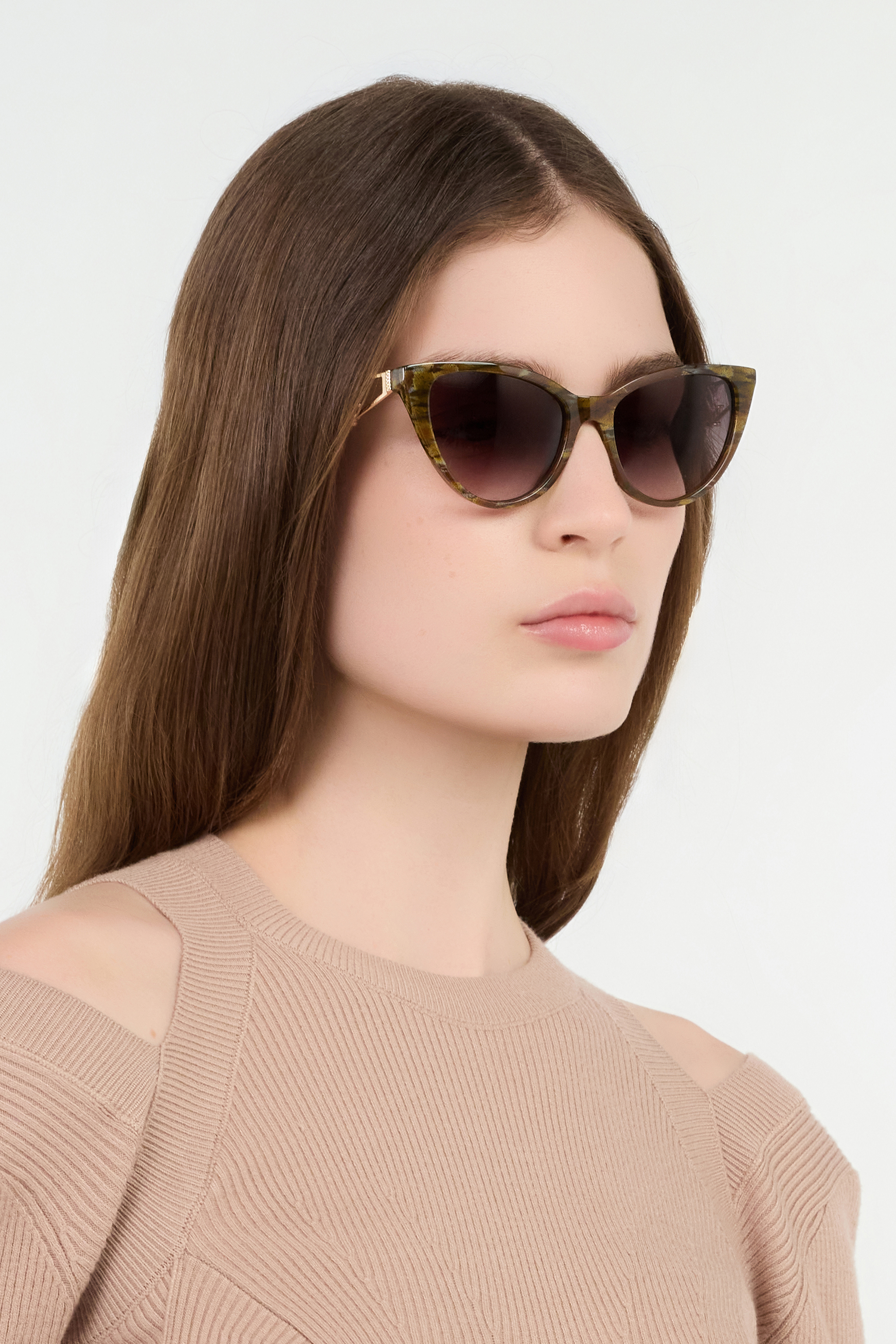 Cat-eye sunglasses