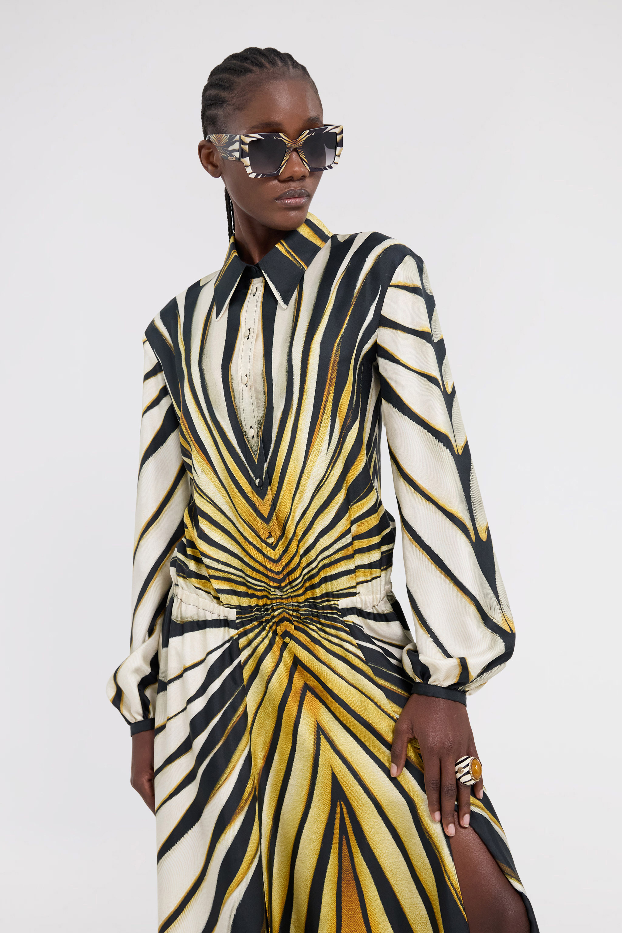 Roberto Cavalli Ray Of Gold Print Silk Shirt Dress In Gold