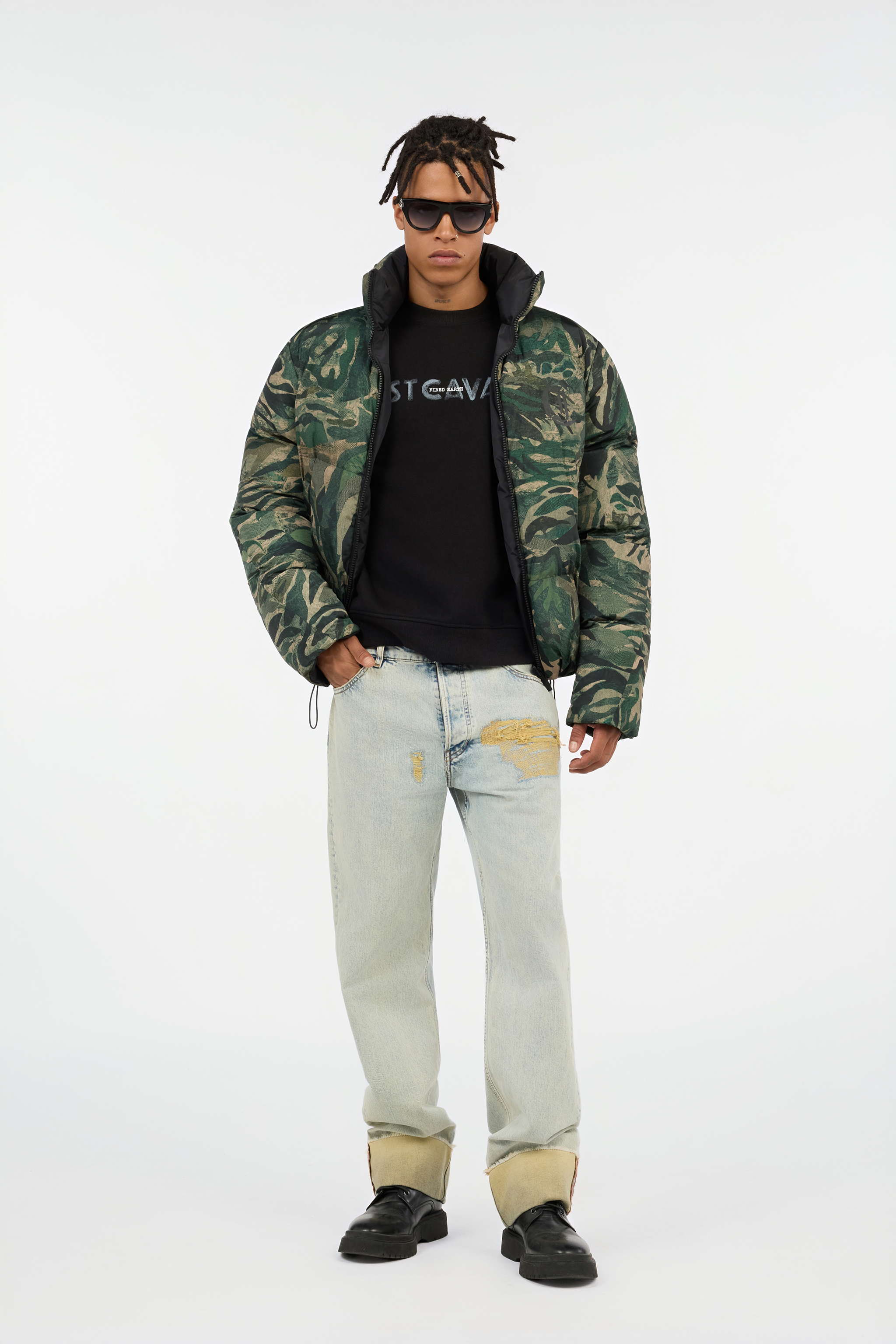 Roberto Cavalli Reversible Tiger Camu Print Puffer Jacket In Black