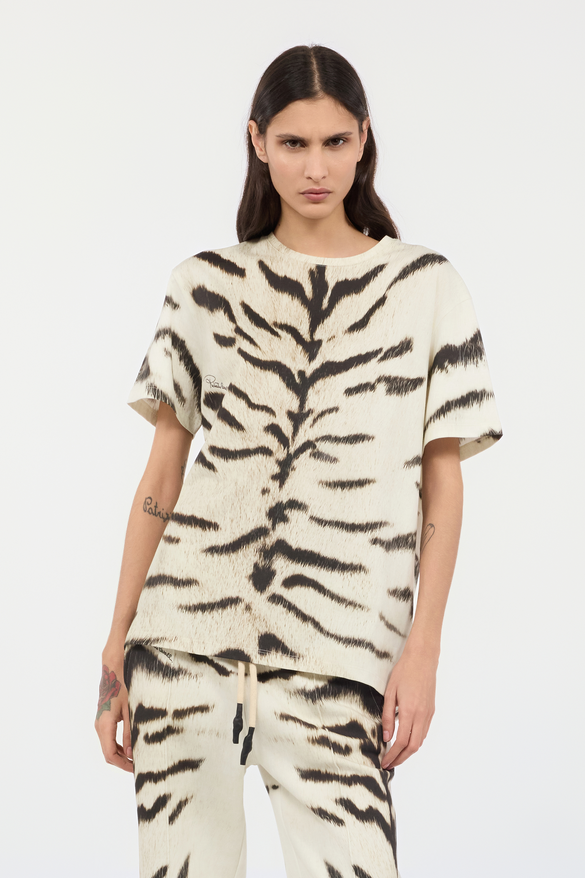 ROBERTO CAVALLI DAMEN-OVERSIZE-T-SHIRT MIT WEISSEM TIGRESSE OGAT X ROBERTO CAVALLI 