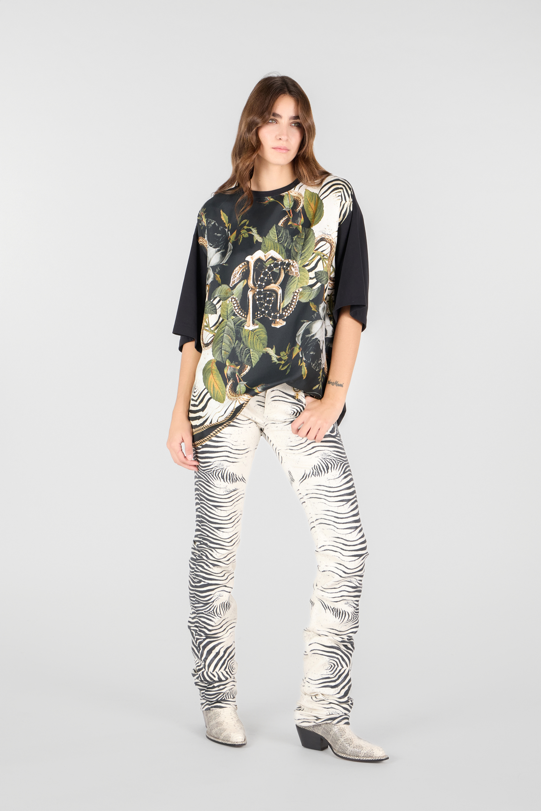 ROBERTO CAVALLI T-SHIRT MIT PRINT JUNGLE UND MONOGRAMM MIRROR SNAKE