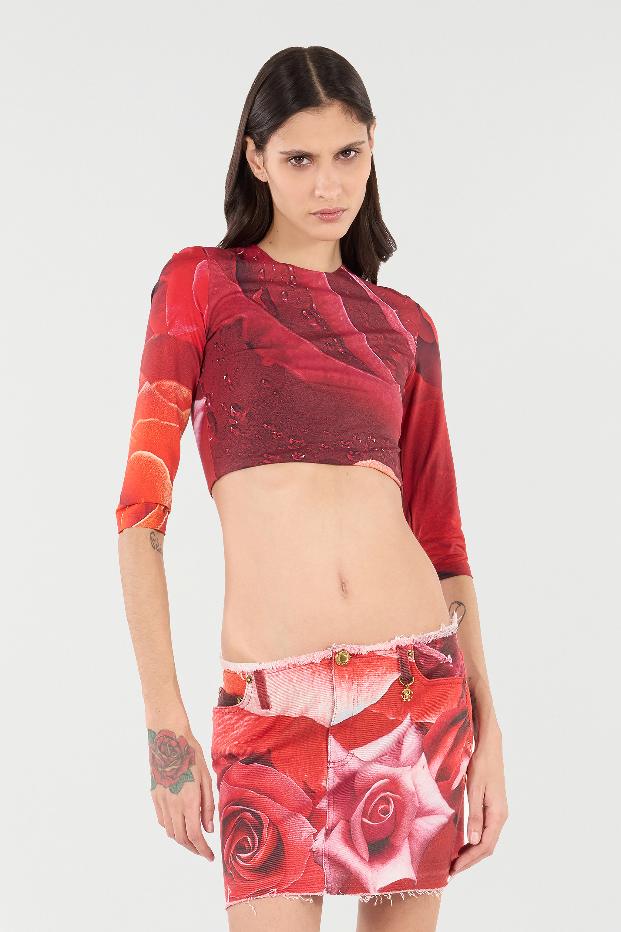 Shop Roberto Cavalli Crop Top Mit Print Rose In Rosso