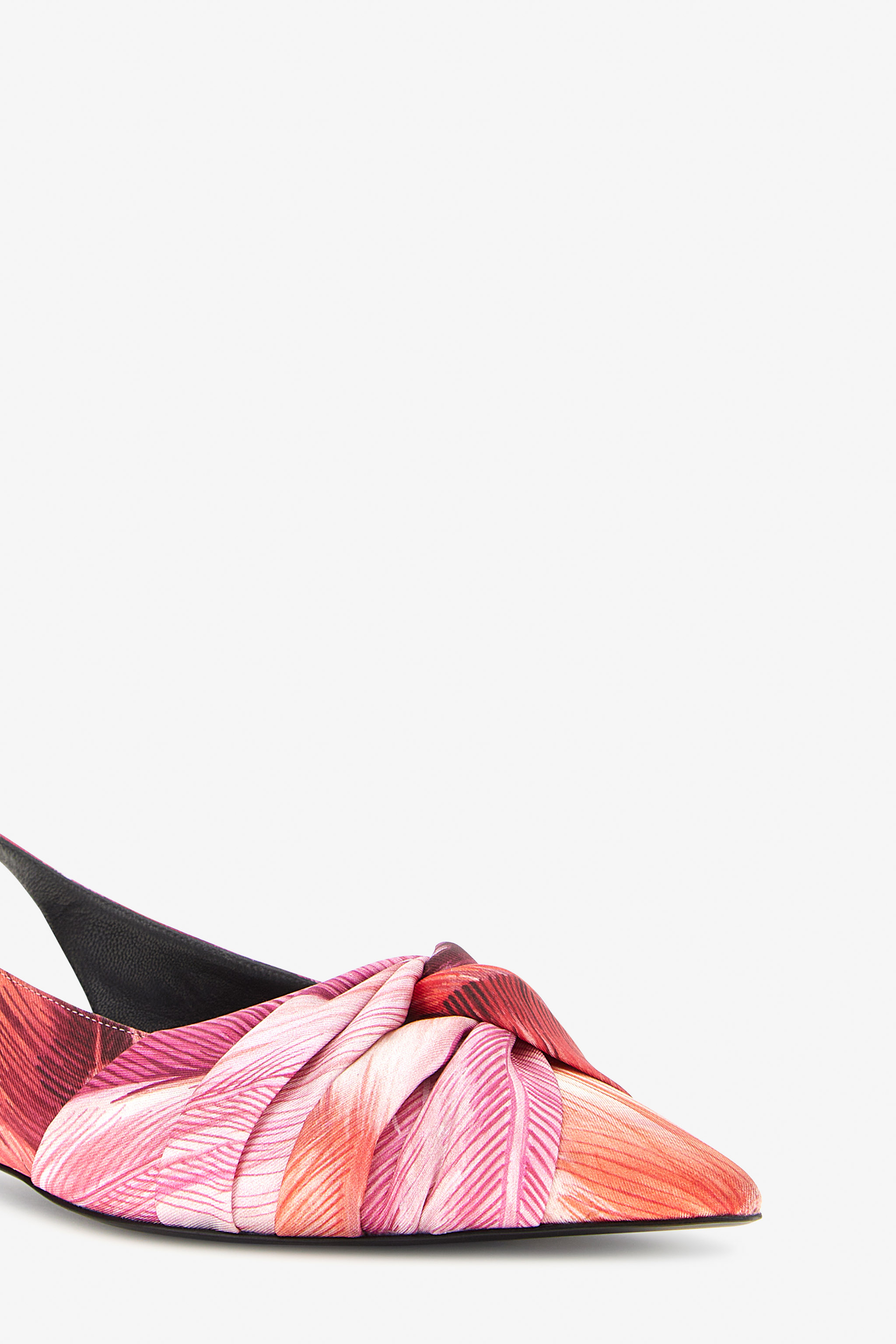 Roberto Cavalli Le Pettegole Slingback With Plumage Print In Fuchsia