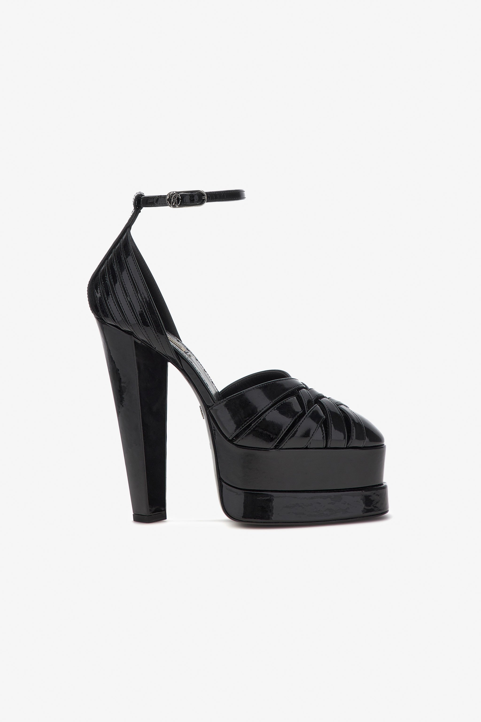 Platform sandals with woven upper