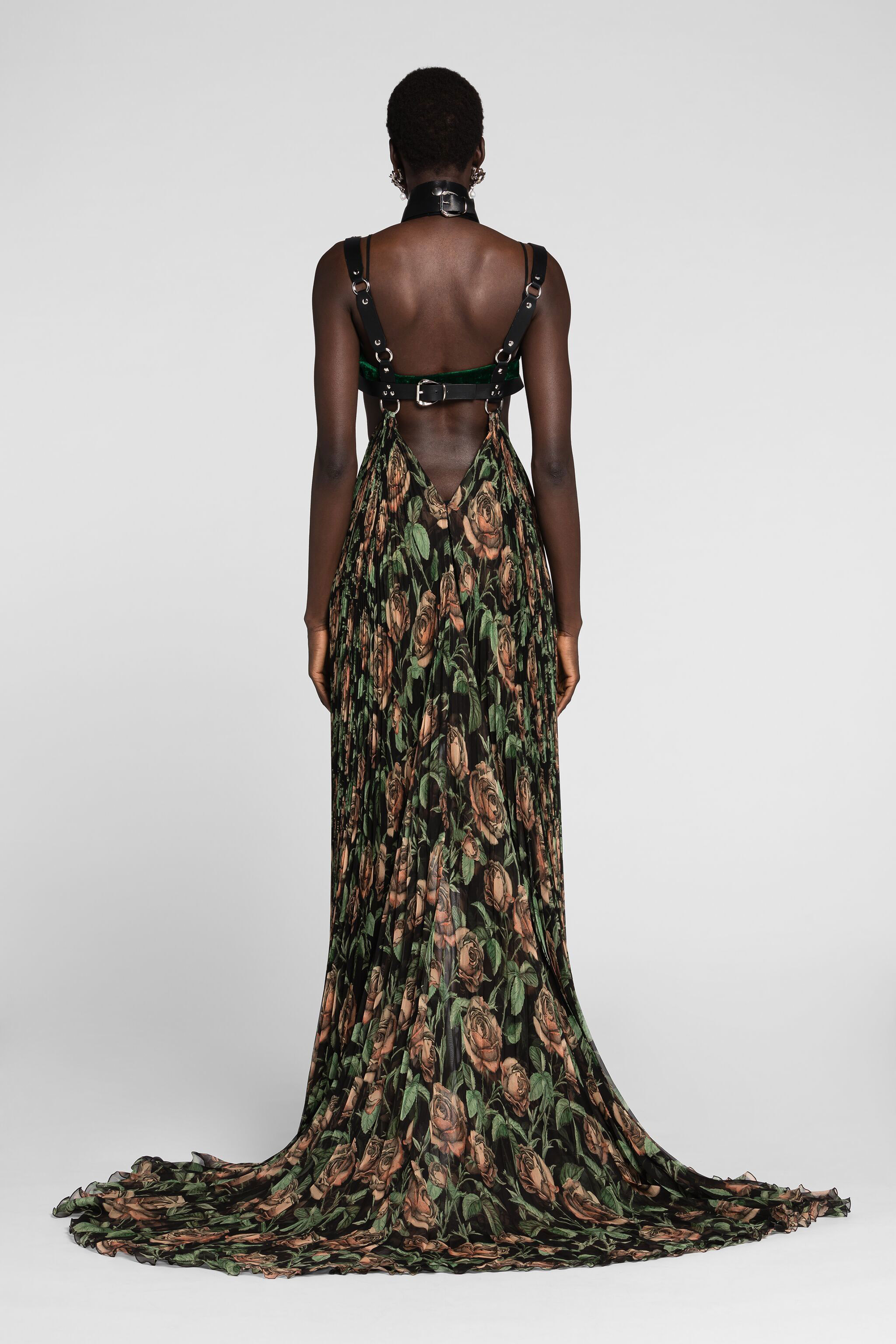 Shop Roberto Cavalli Maxikleid Mit Rosen-print In Rosa/nero