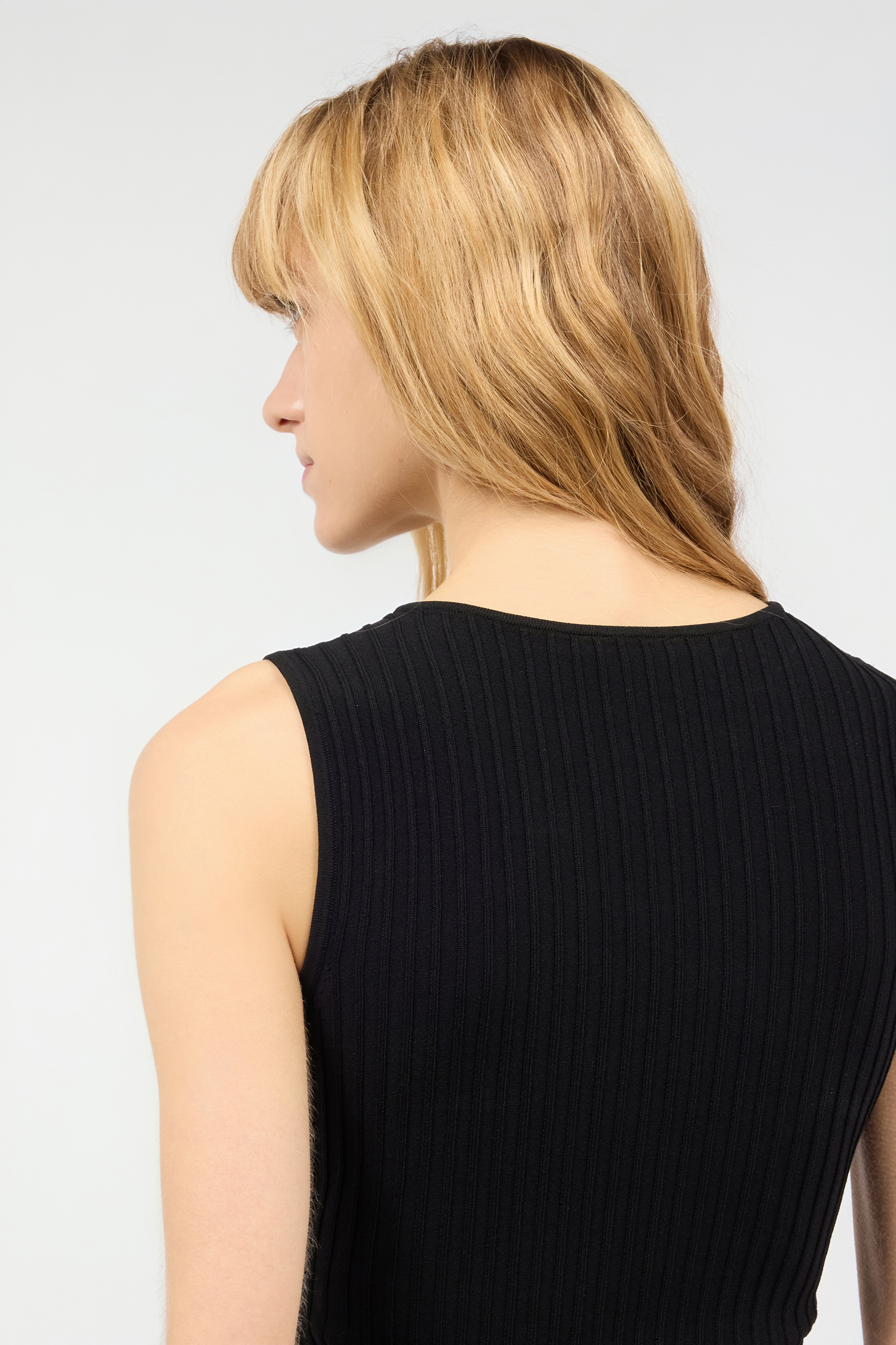 Roberto Cavalli Ribbed Sleeveless Crop Top In Black