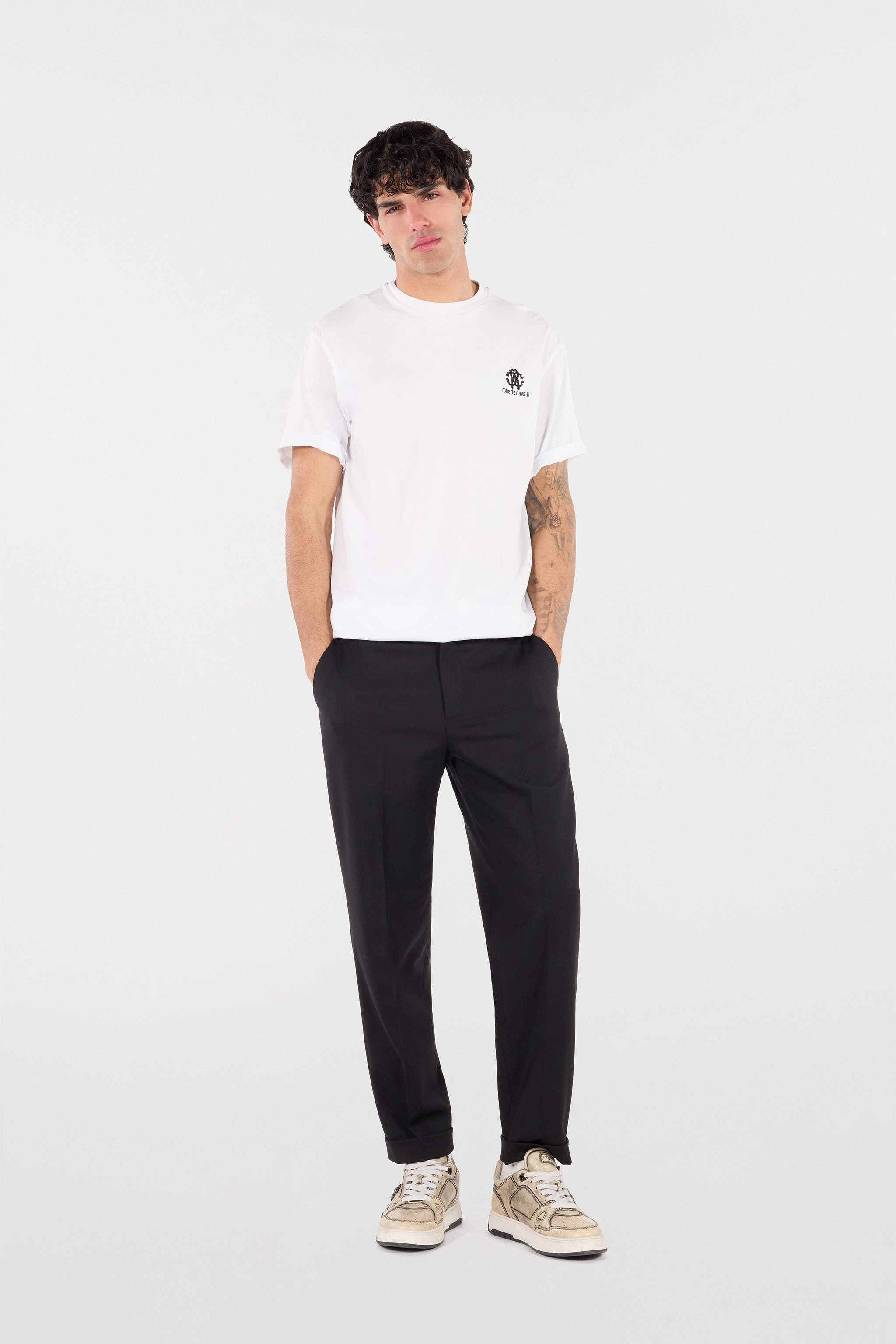 Shop Roberto Cavalli T-shirt Mit Stickerei In Form Des Monogramms Rc Und Logo In White