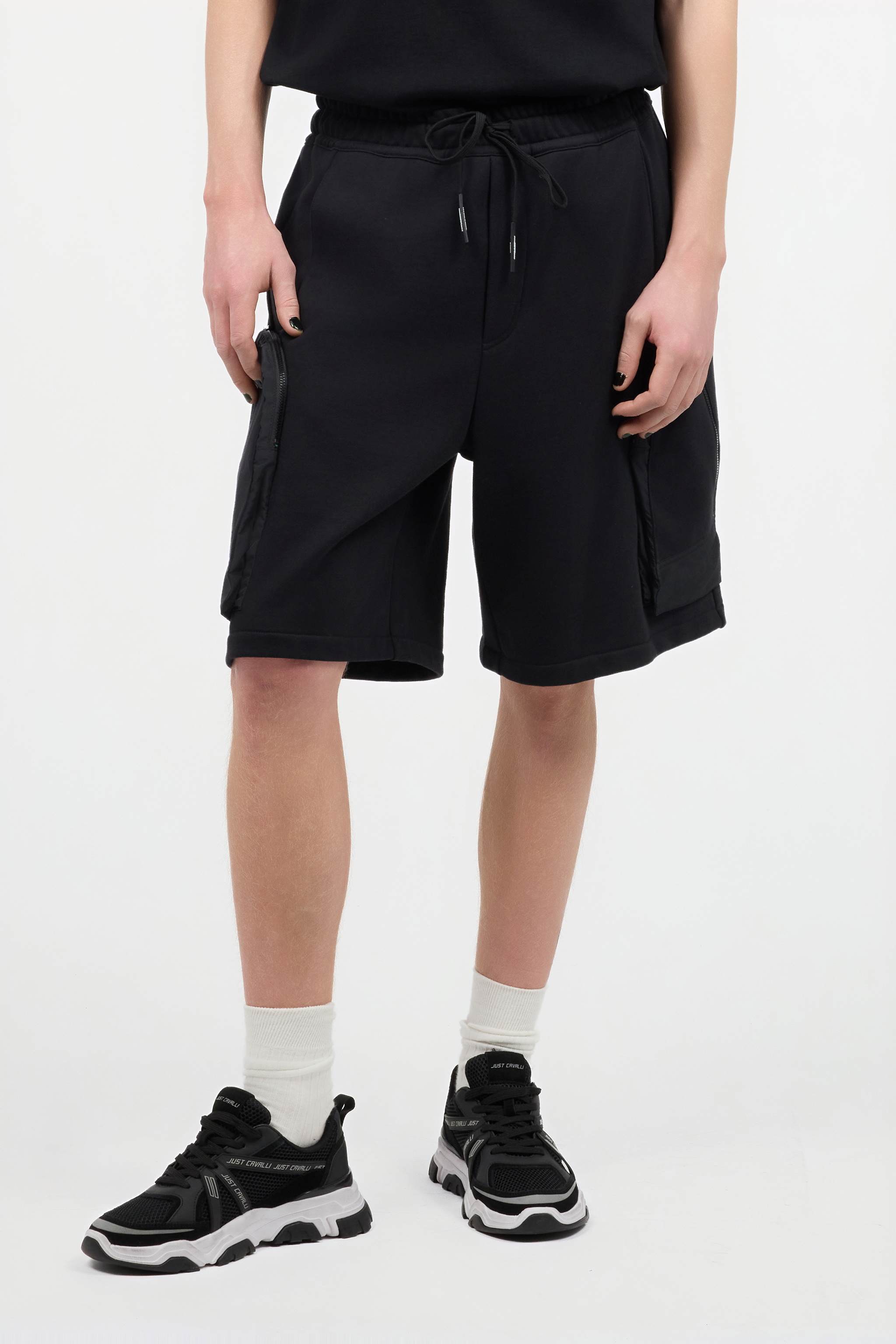 Shorts With Maxi-Pockets And Logo
