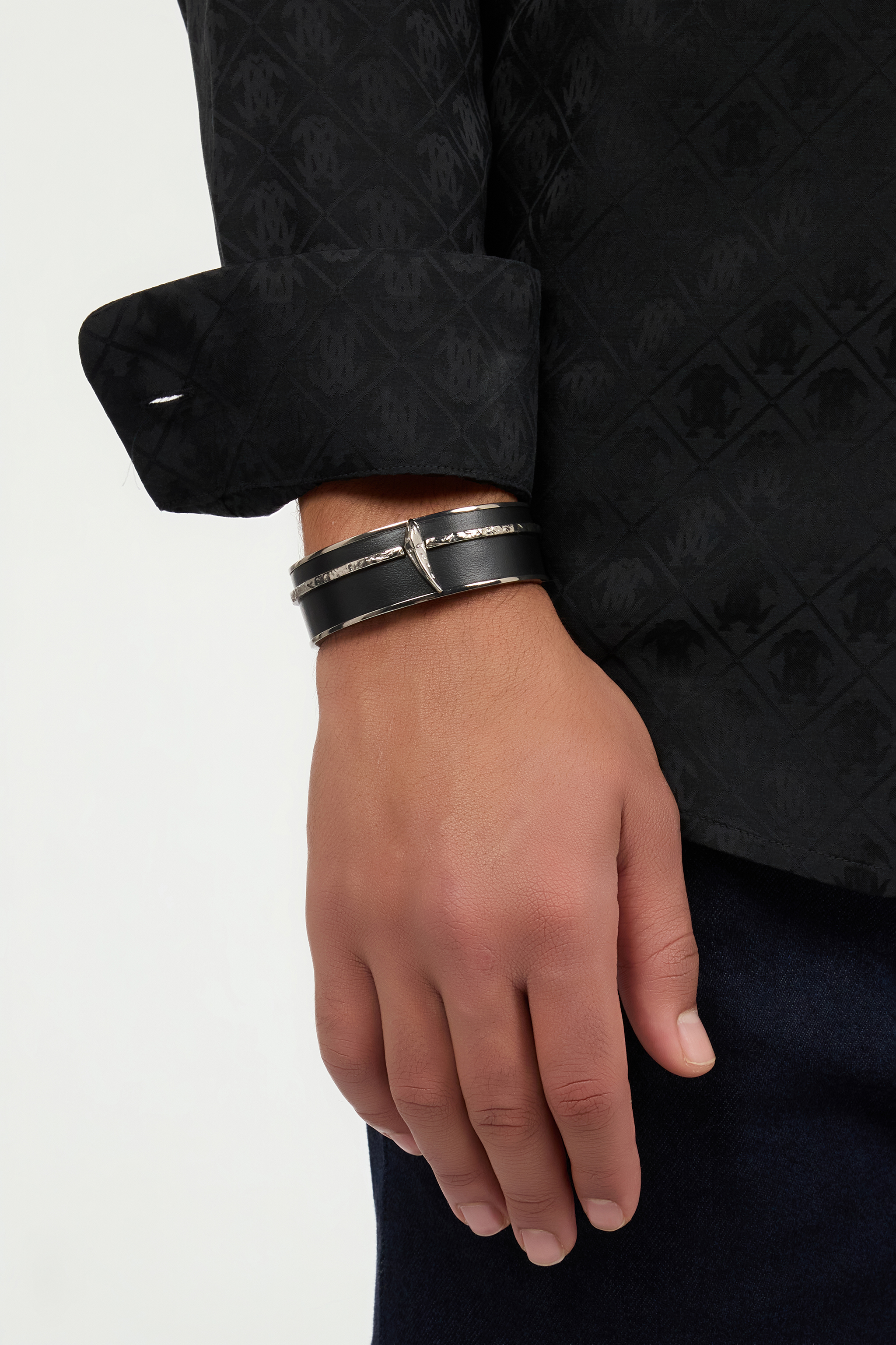  Roberto Cavalli Black And Palladium Rigid Bracelet With Fang - Male Promo Sale Fw2025 Palladium Black Unica 
