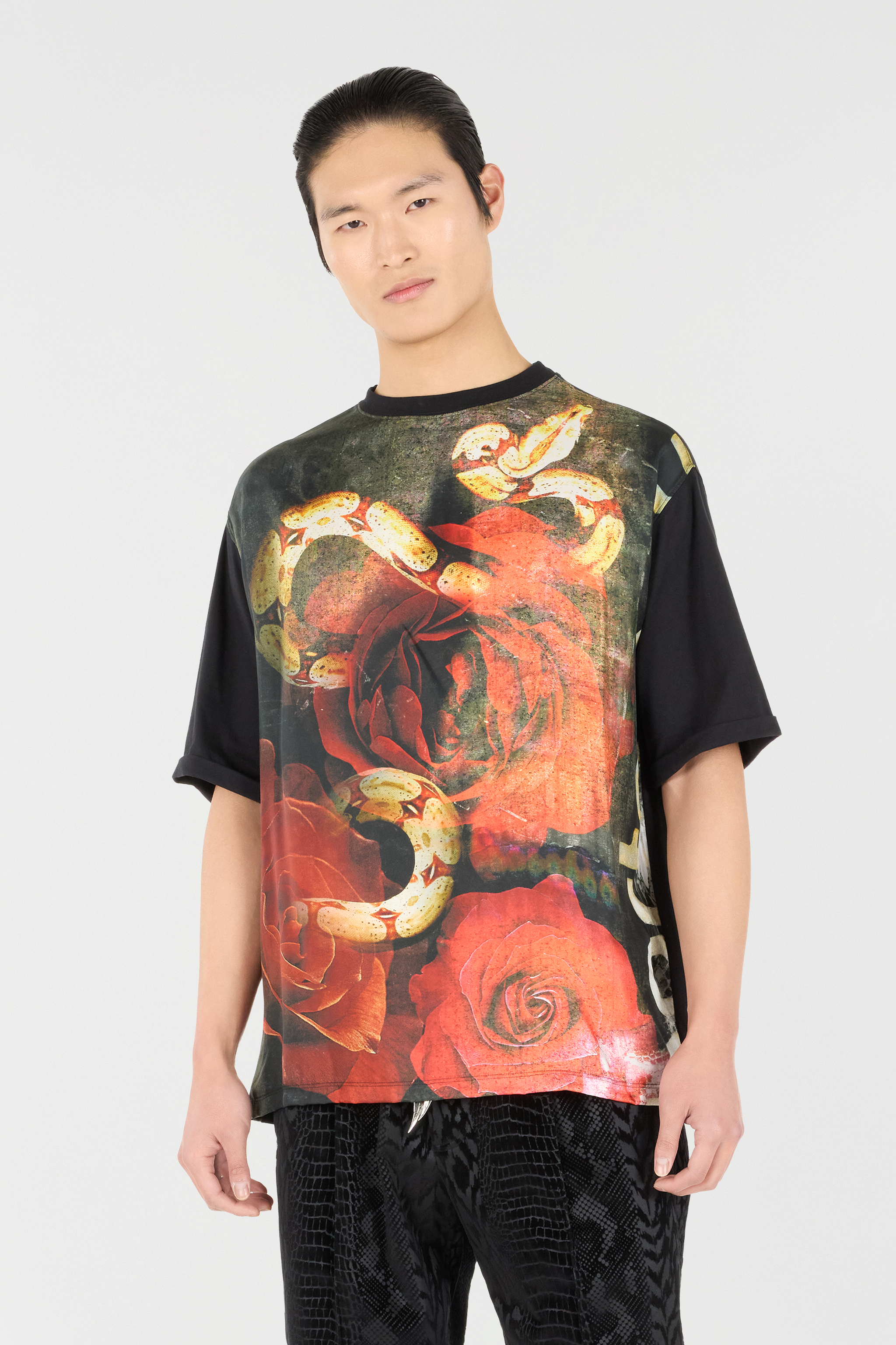 Roberto Cavalli T-shirt With Rose And Snake Print In Red