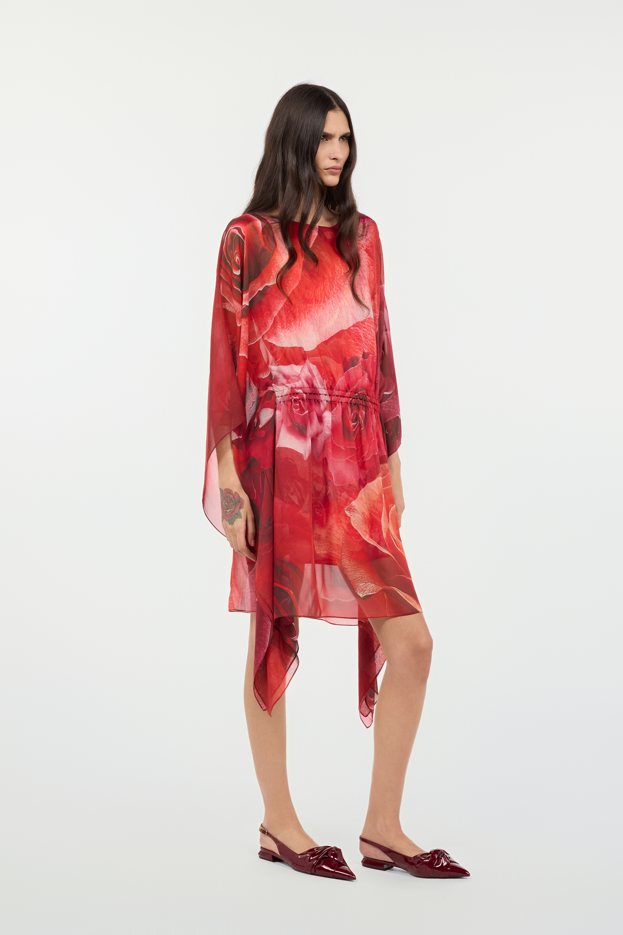 Roberto Cavalli Garden Rose Print Silk Caftan In Rosso