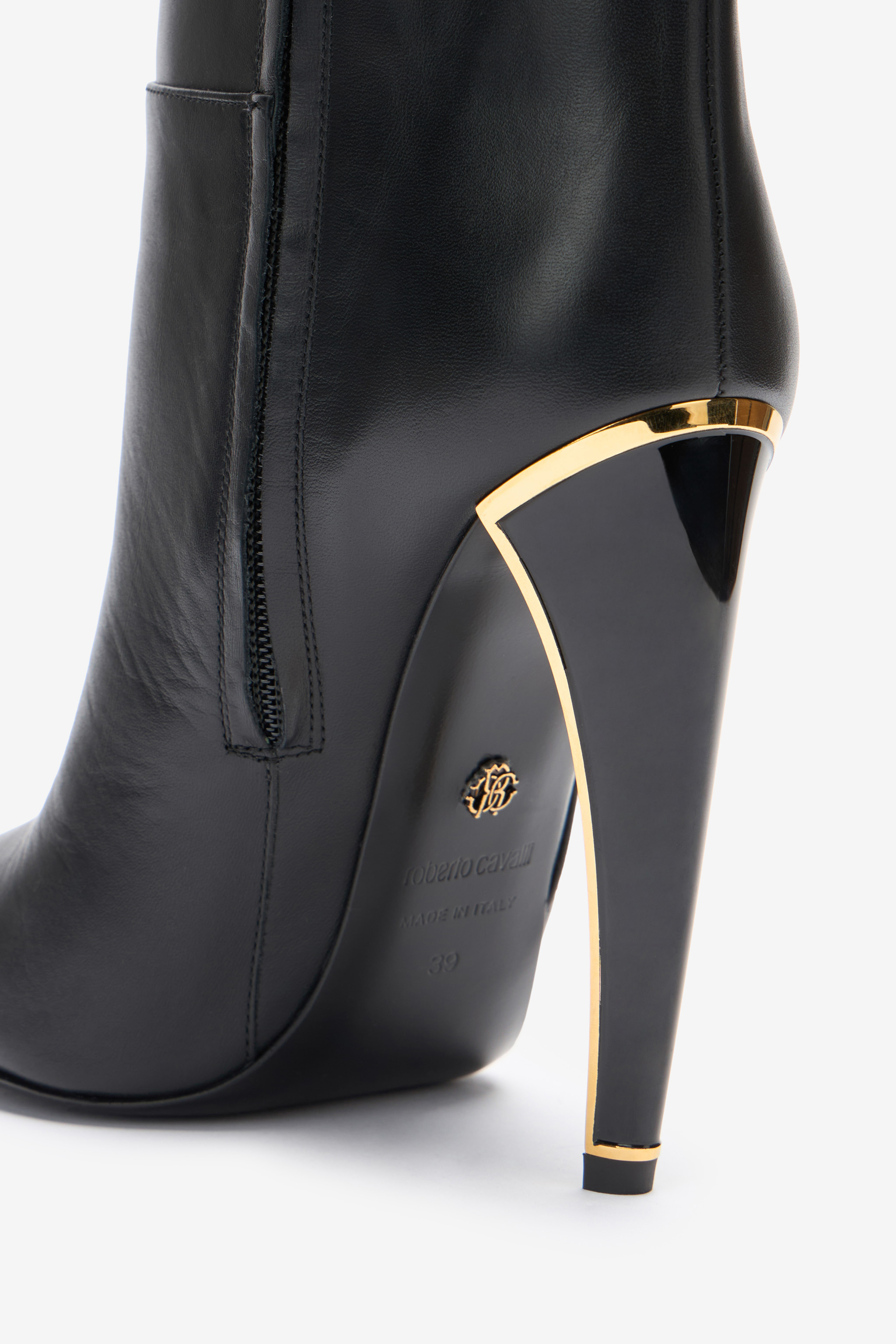 Roberto Cavalli Fang Heel Boots In Black