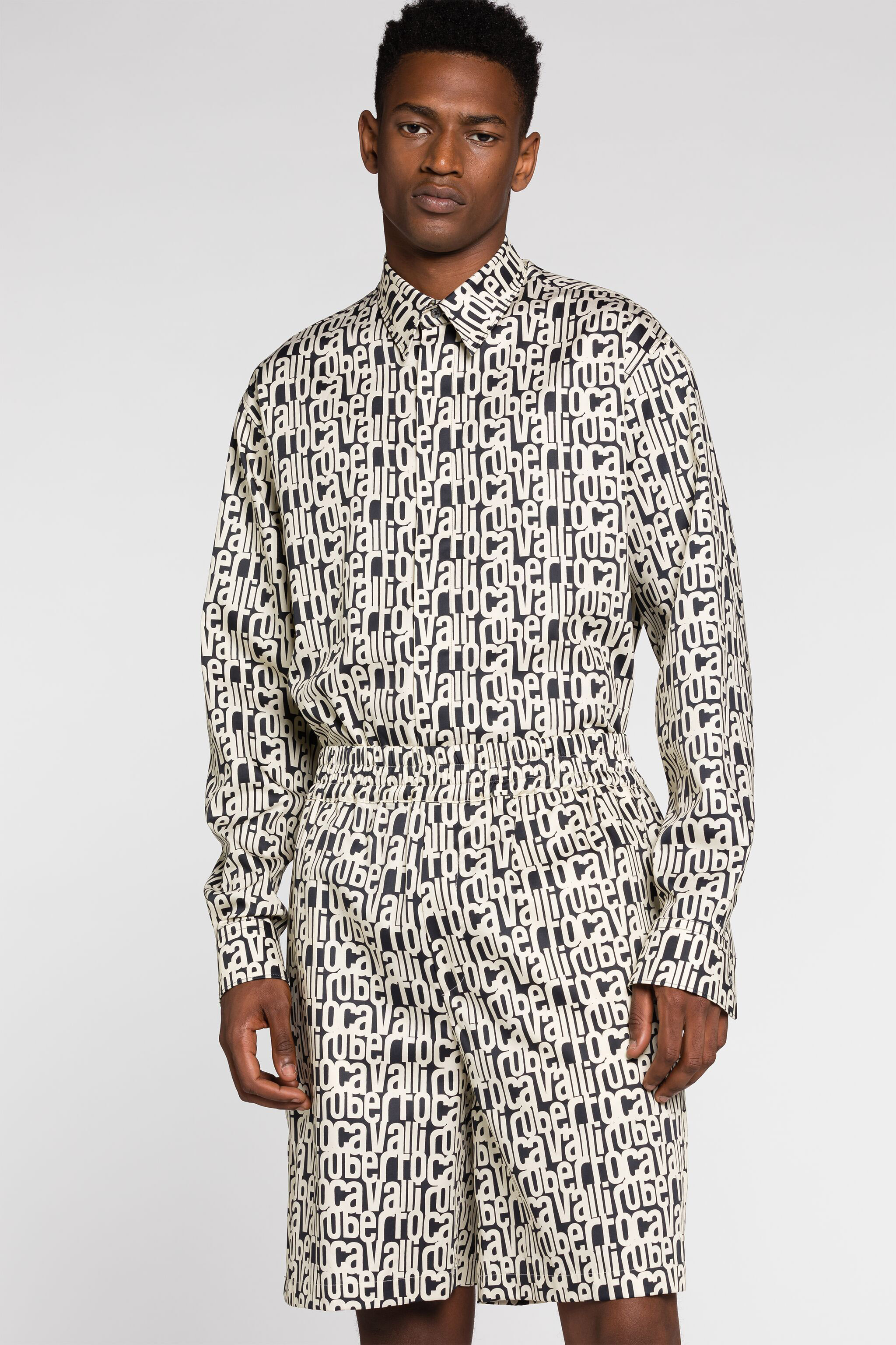 Roberto Cavalli Logo-print Cotton Shorts In Black/white