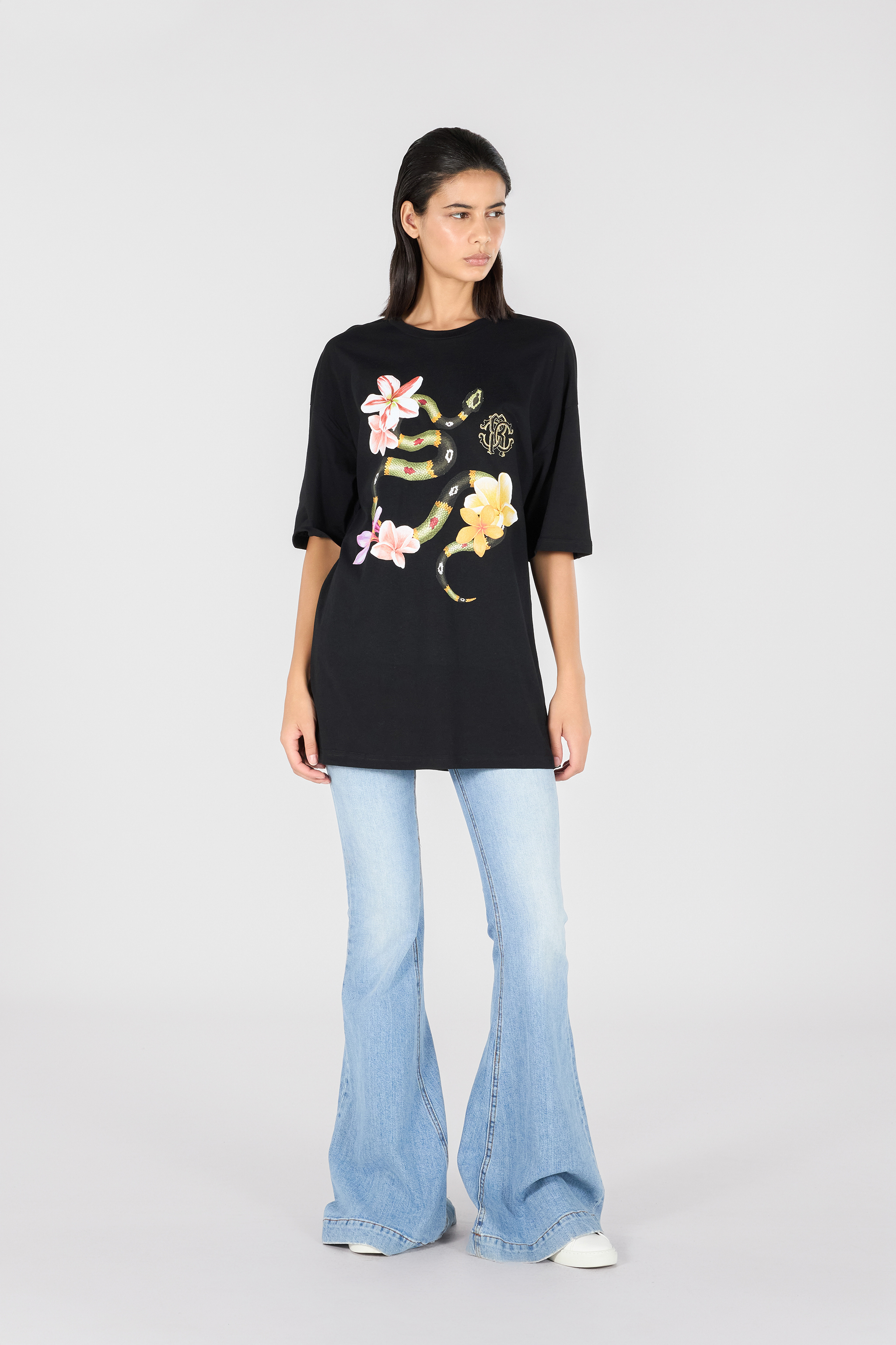 ROBERTO CAVALLI T-SHIRT MIT SCHLANGE UND BLUMEN 