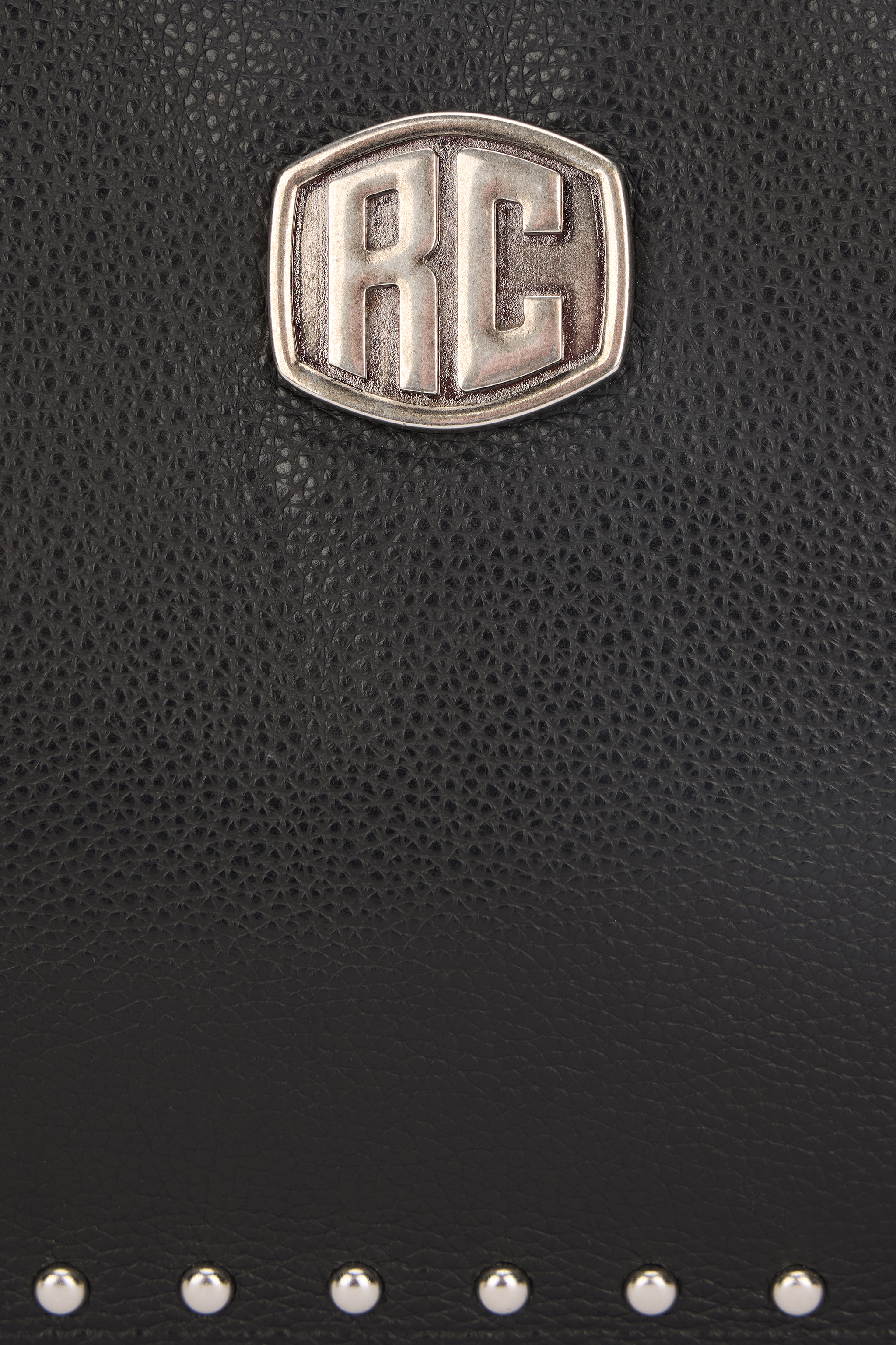 Flat Clutch With Studs
