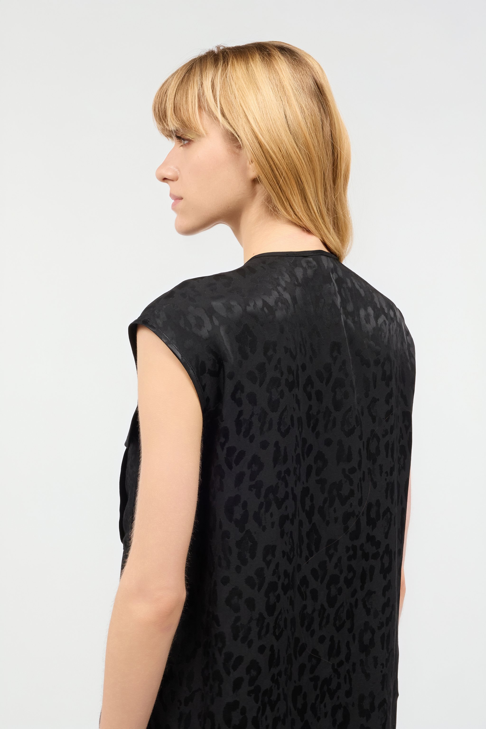 Sleeveless Top With Jaguar Skin Design
