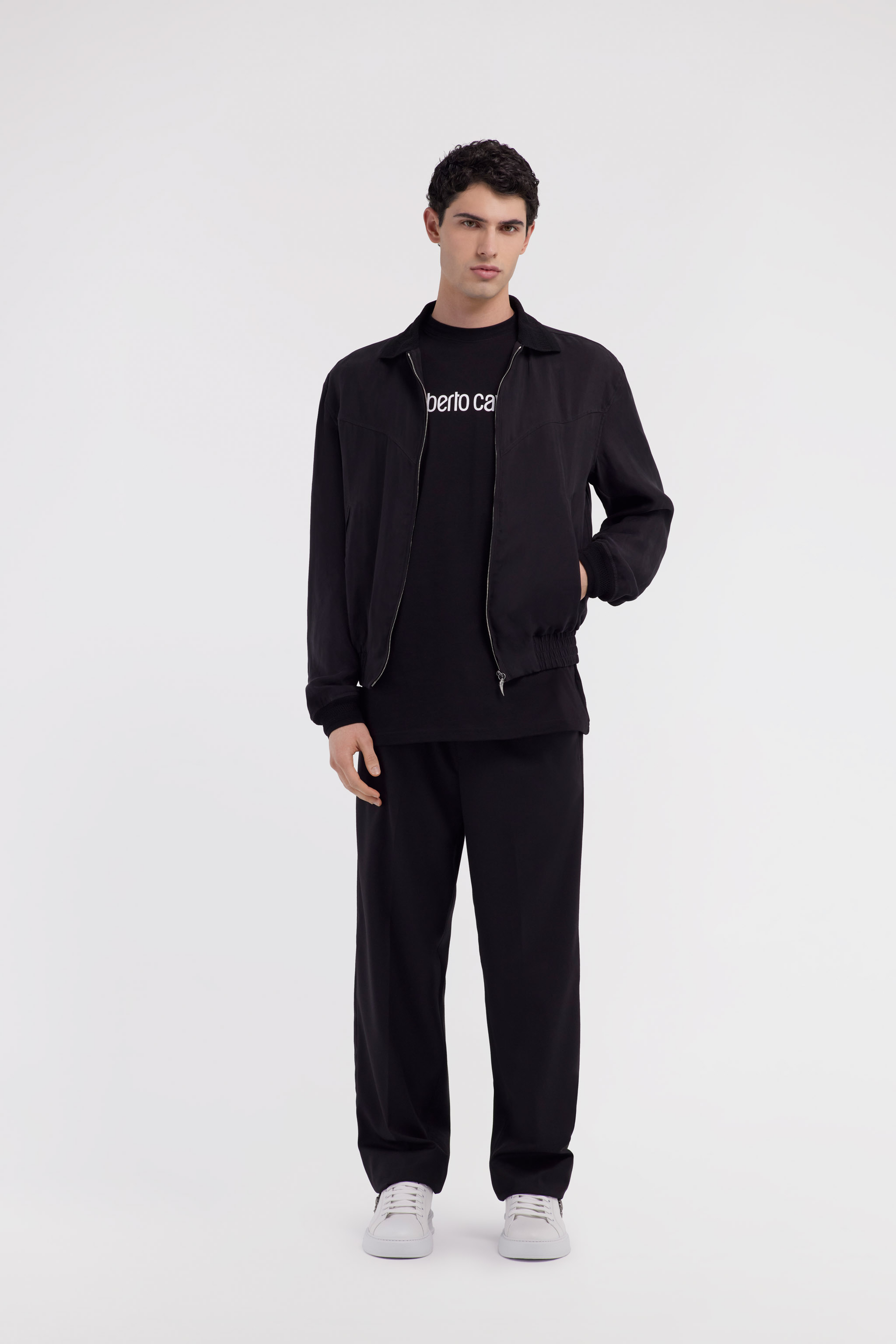 Shop Roberto Cavalli Schwarze Bomberjacke In Black