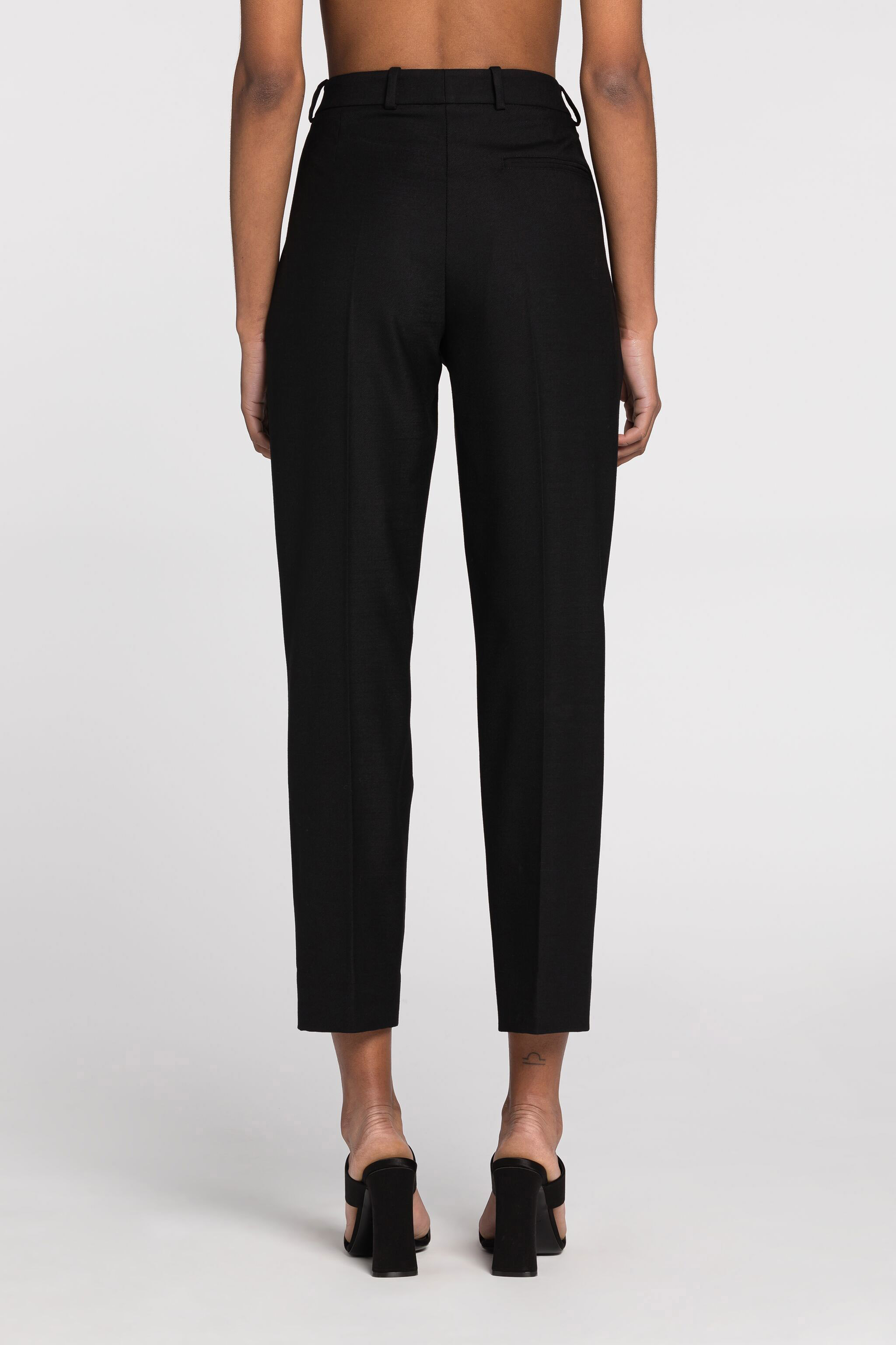 Roberto Cavalli Pressed-crease Cropped Trousers In Black